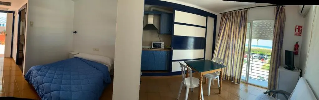 Hotel Playa Conil - Beachfront Studios & Suites