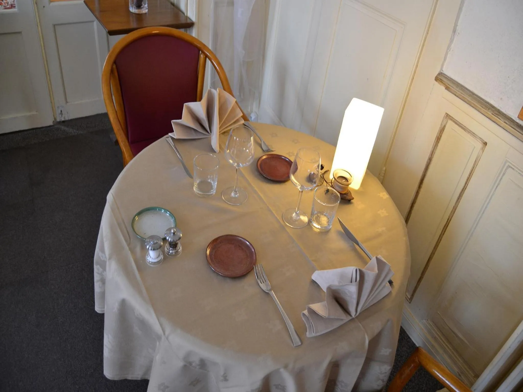 Restaurant/places to eat in Hostellerie De La Poste