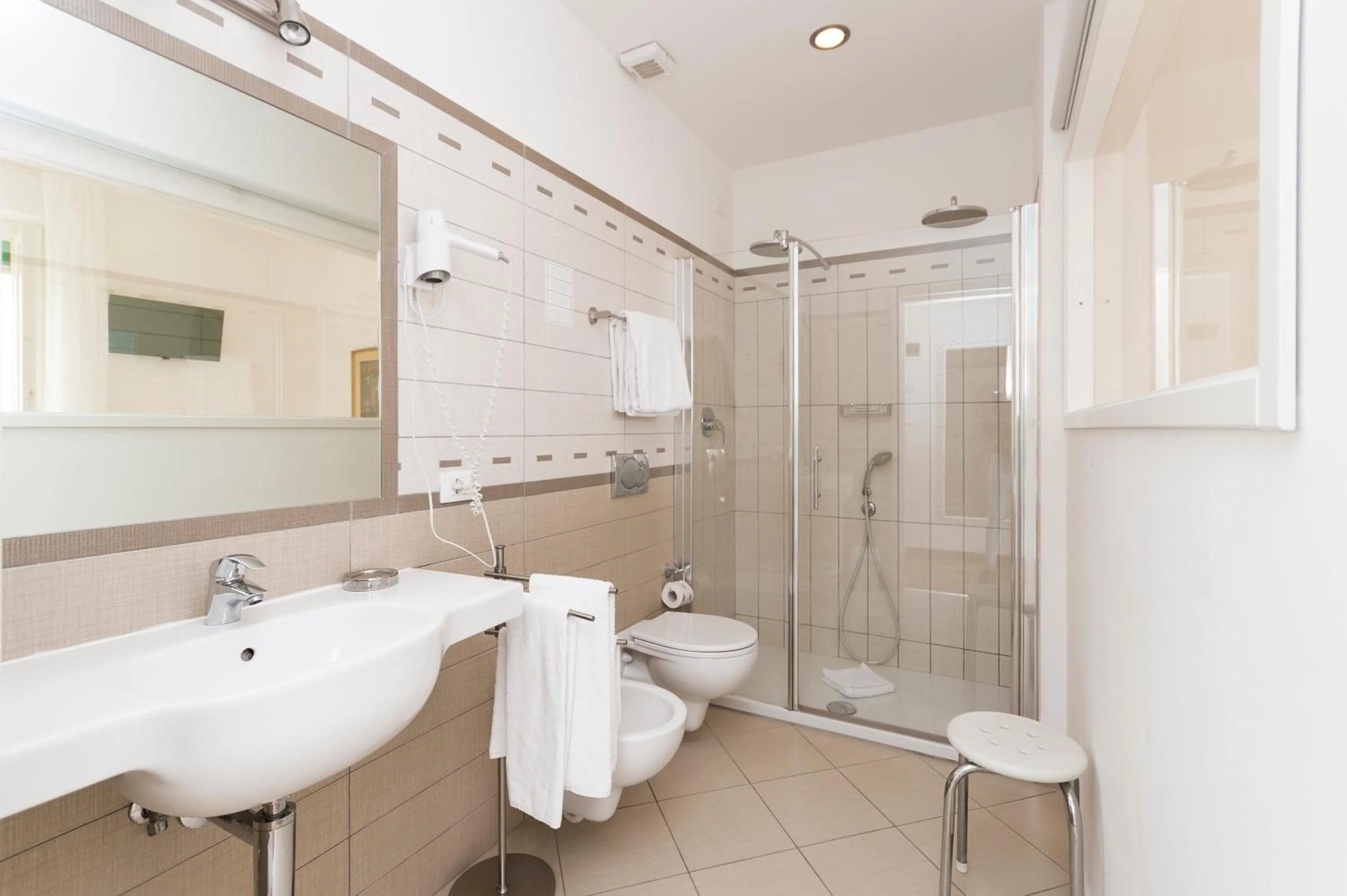 Bathroom in Hotel Ligure