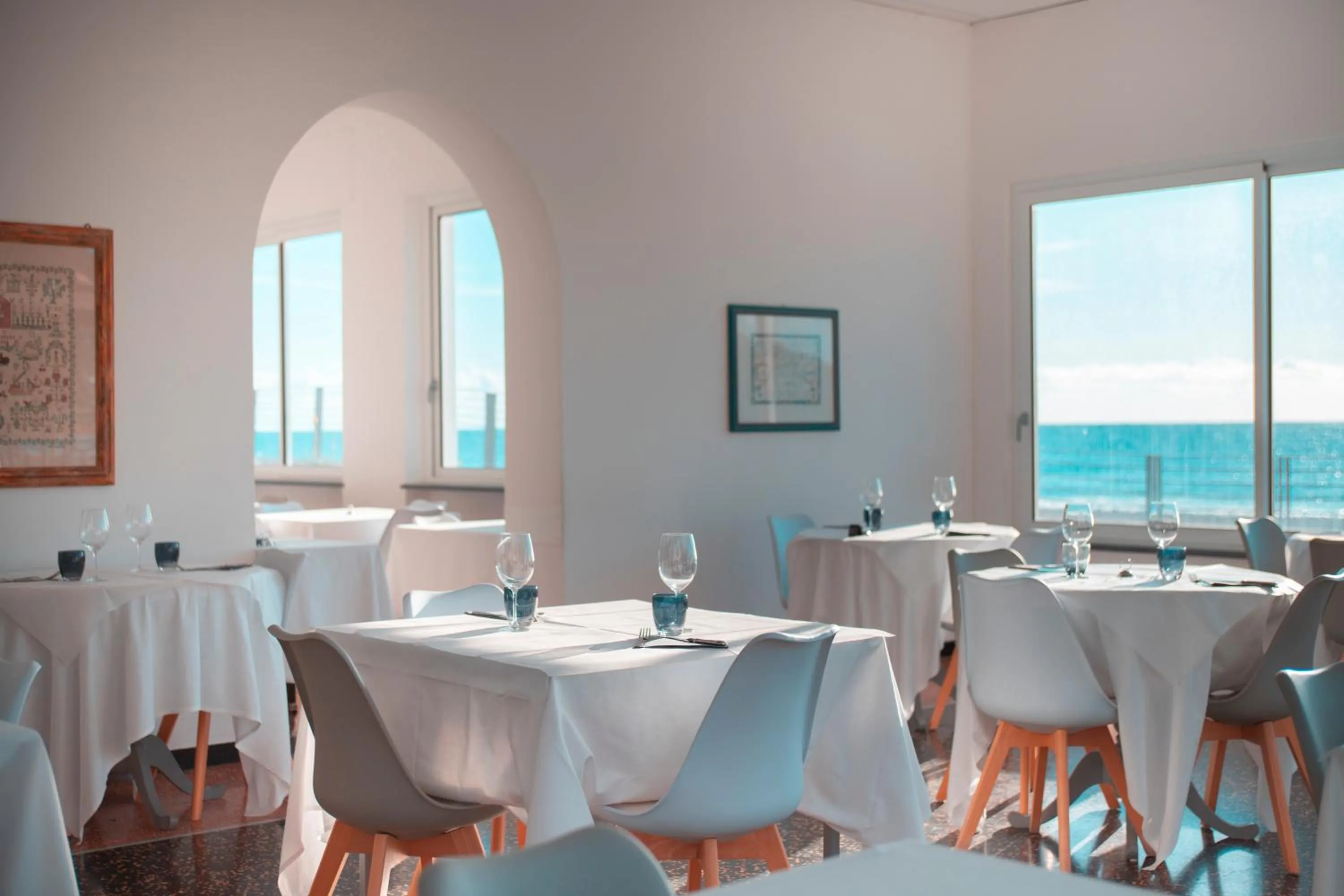 Restaurant/places to eat in Hotel Ligure