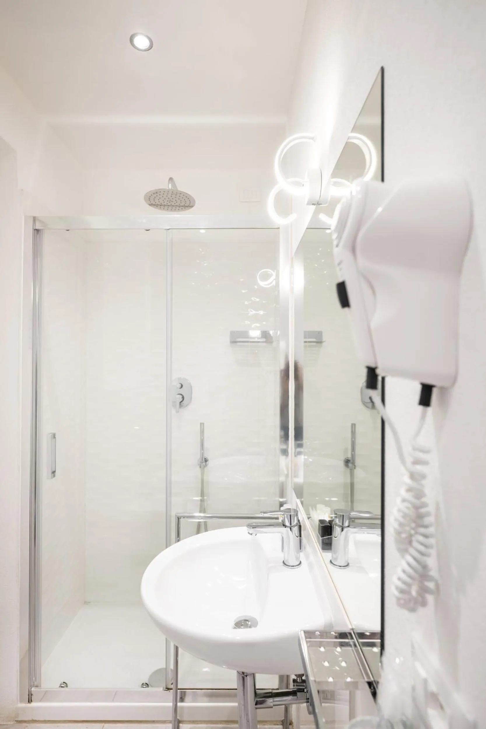 Shower in Hotel Ligure