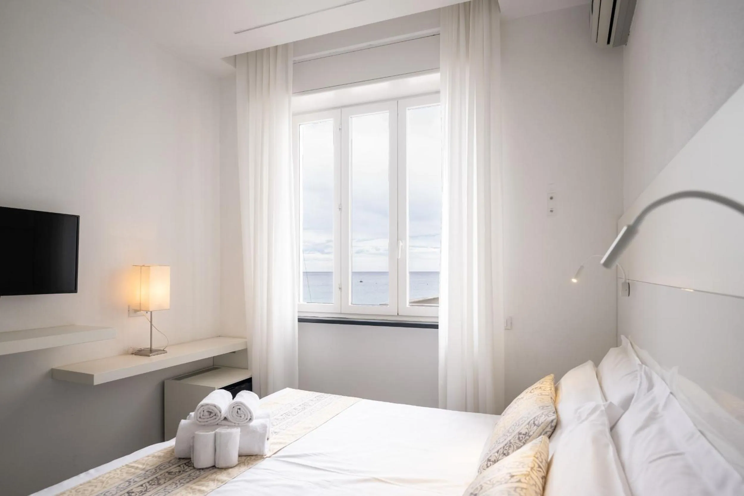 Photo of the whole room in Hotel Ligure