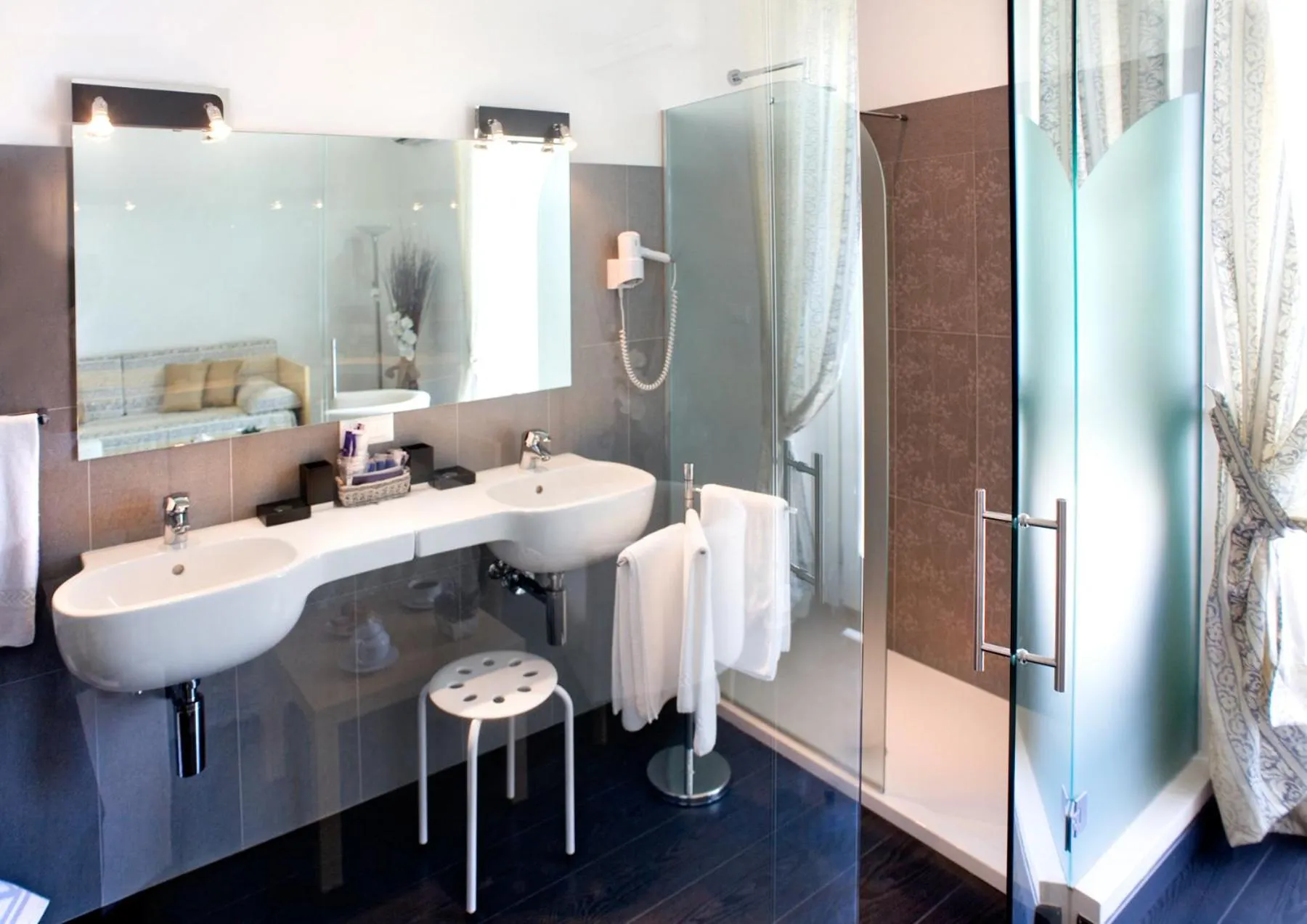 Bathroom in Hotel Ligure