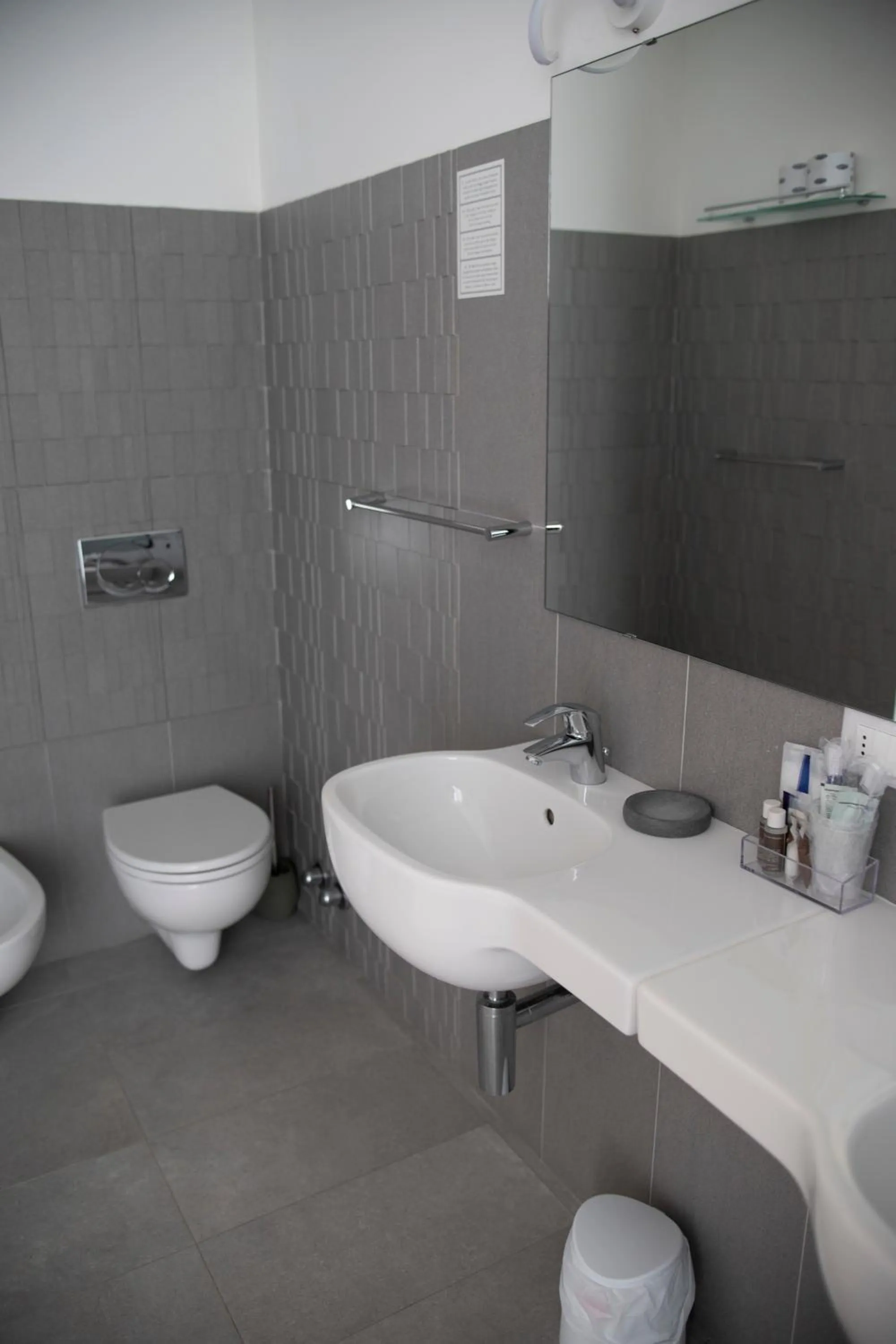 Bathroom in Hotel Ligure