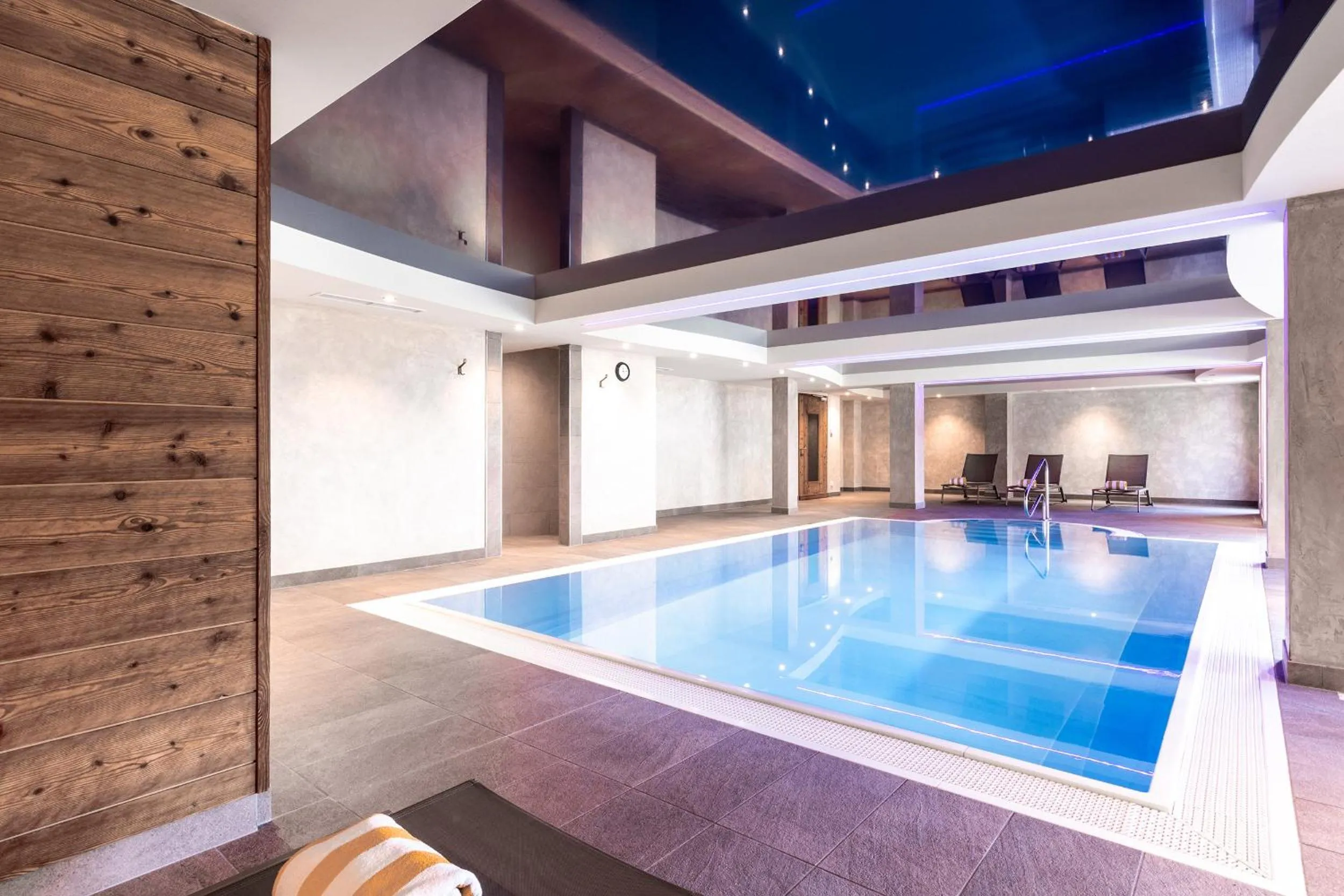 Swimming pool in Hotel Zum Löwen - Al Leone