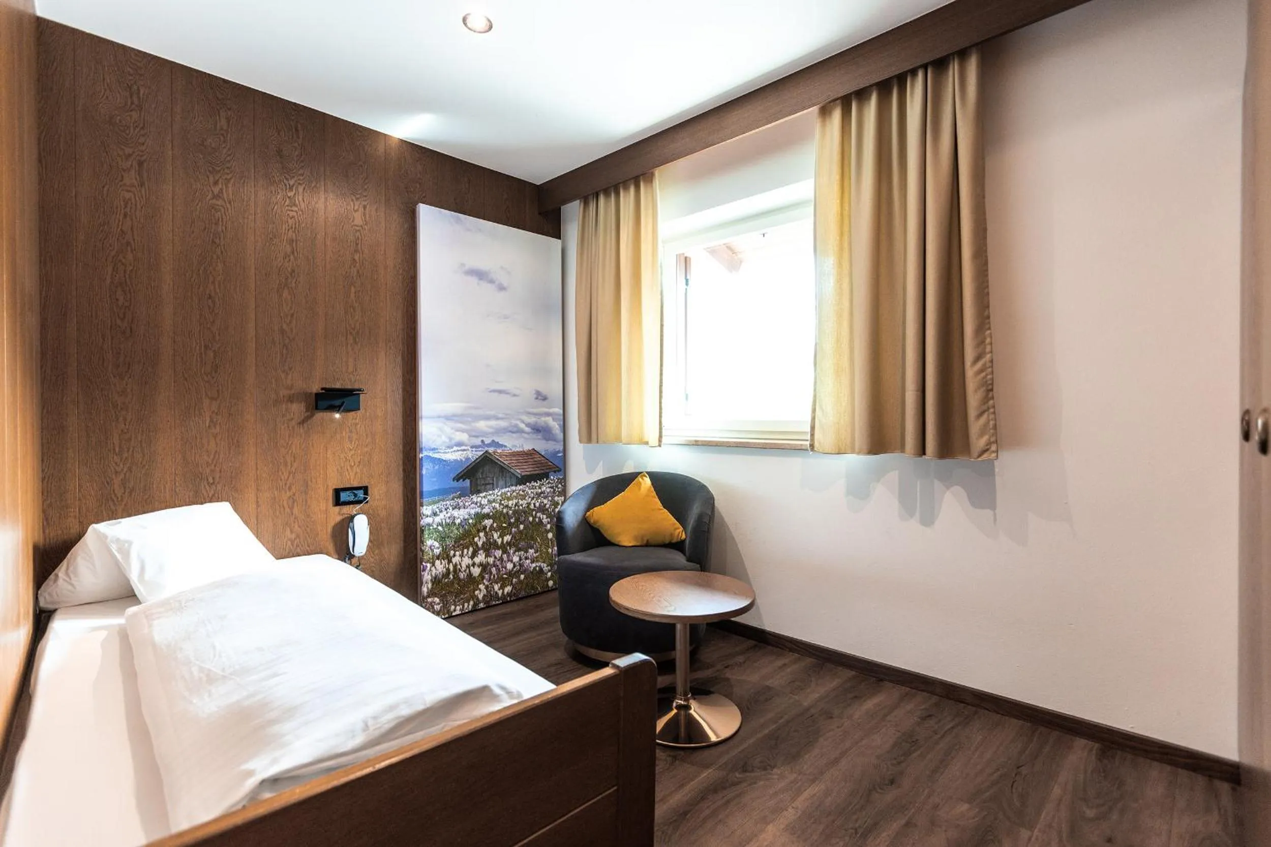 Bedroom in Hotel Zum Löwen - Al Leone