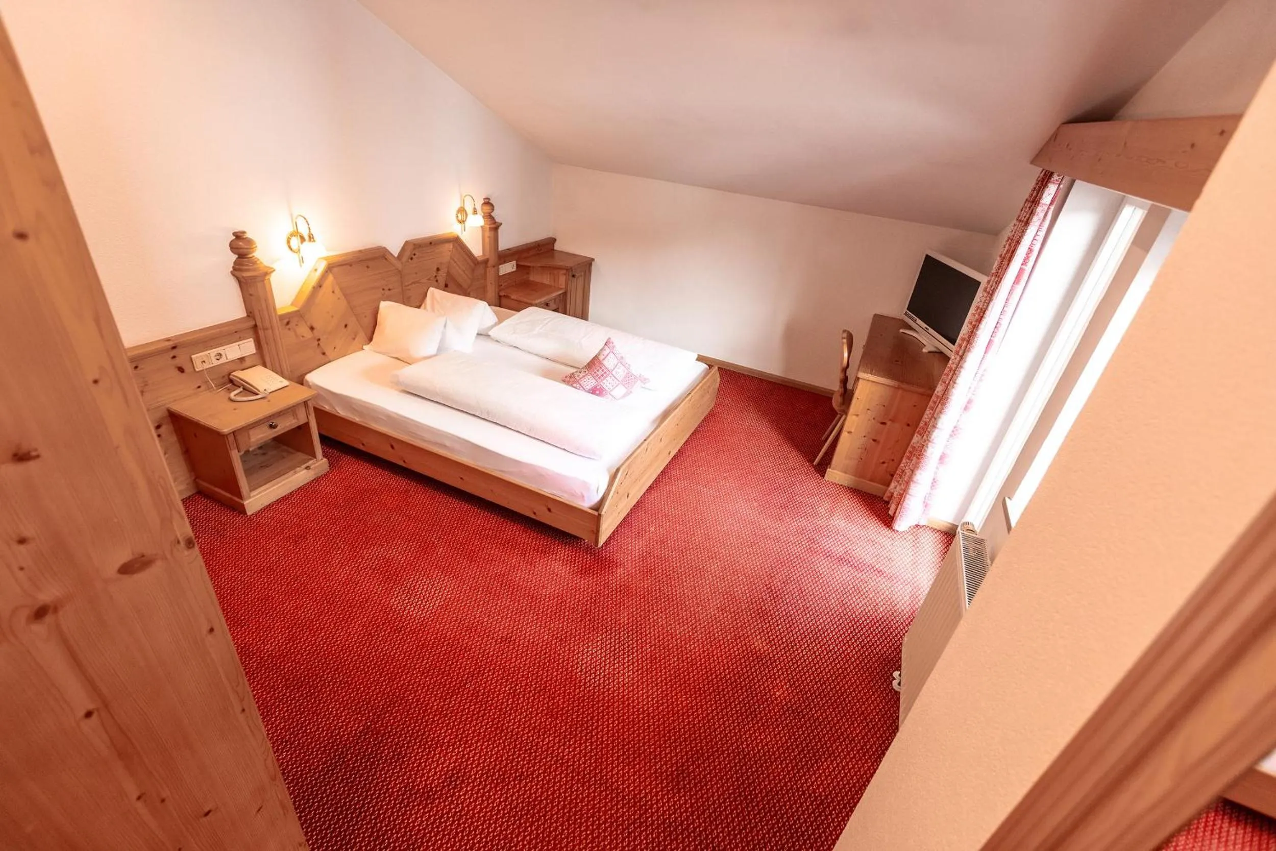 Bedroom in Hotel Zum Löwen - Al Leone