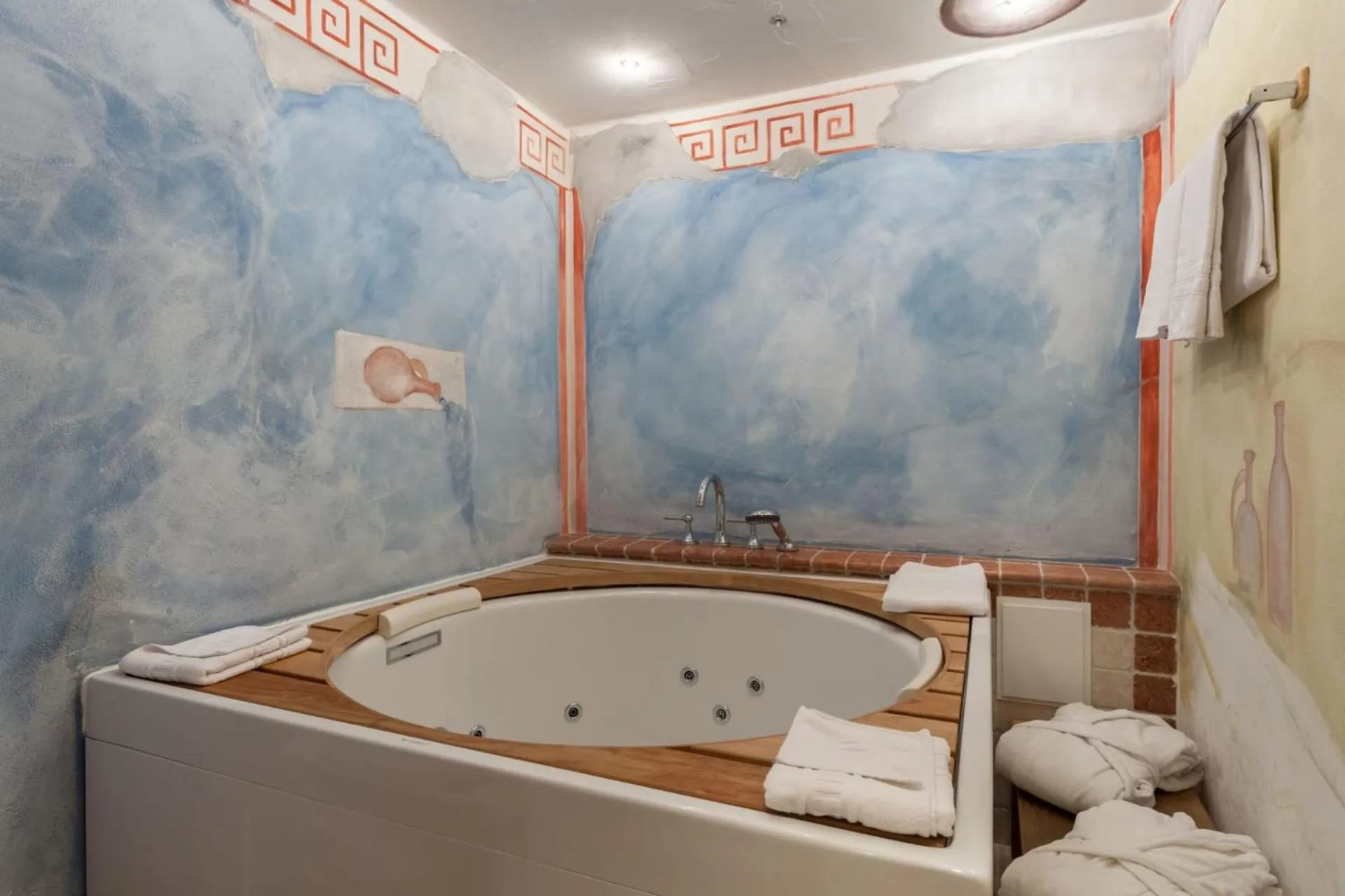 Hot Tub in Hotel Berghof