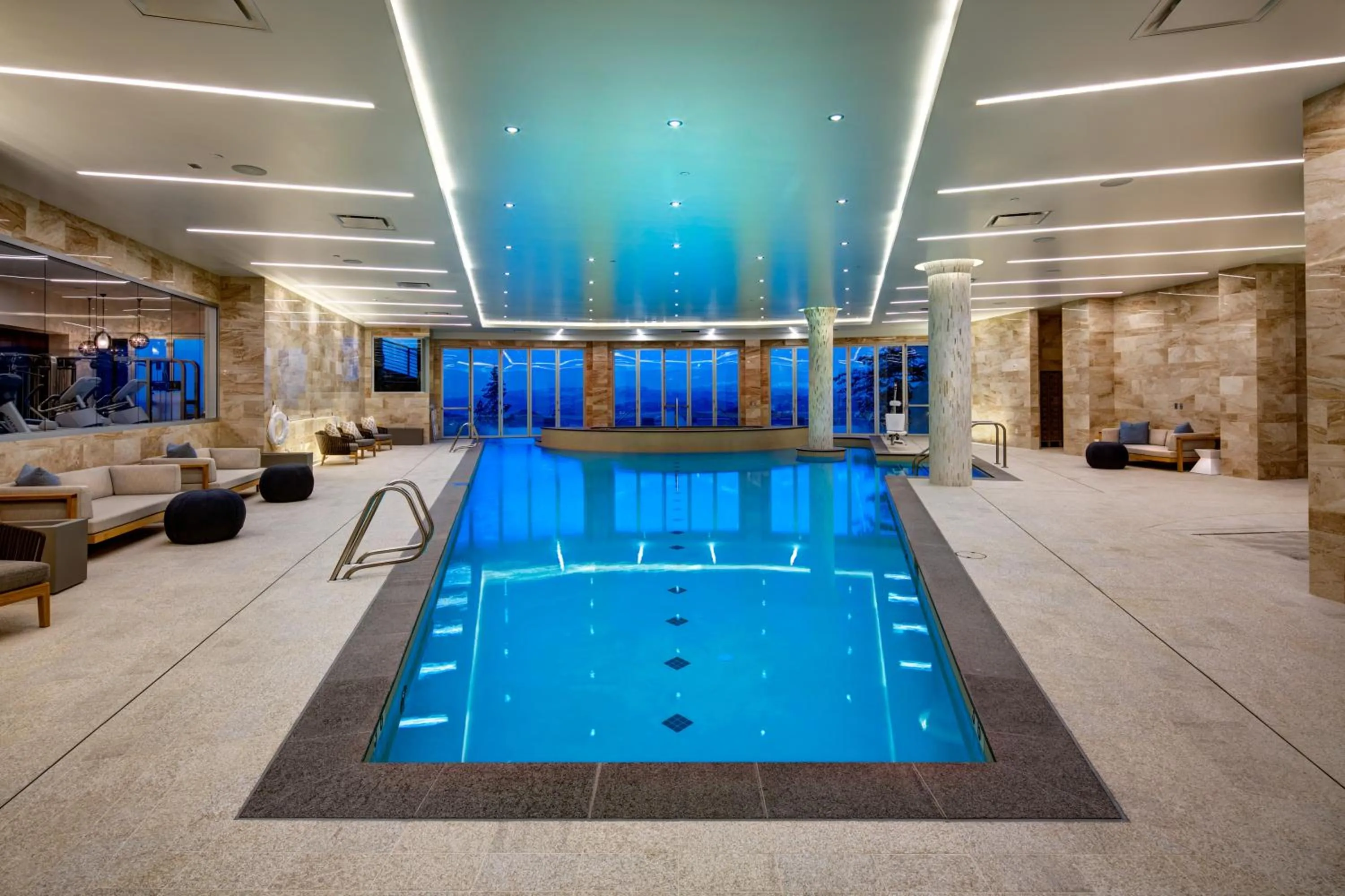 Swimming pool in Stein Eriksen Residences