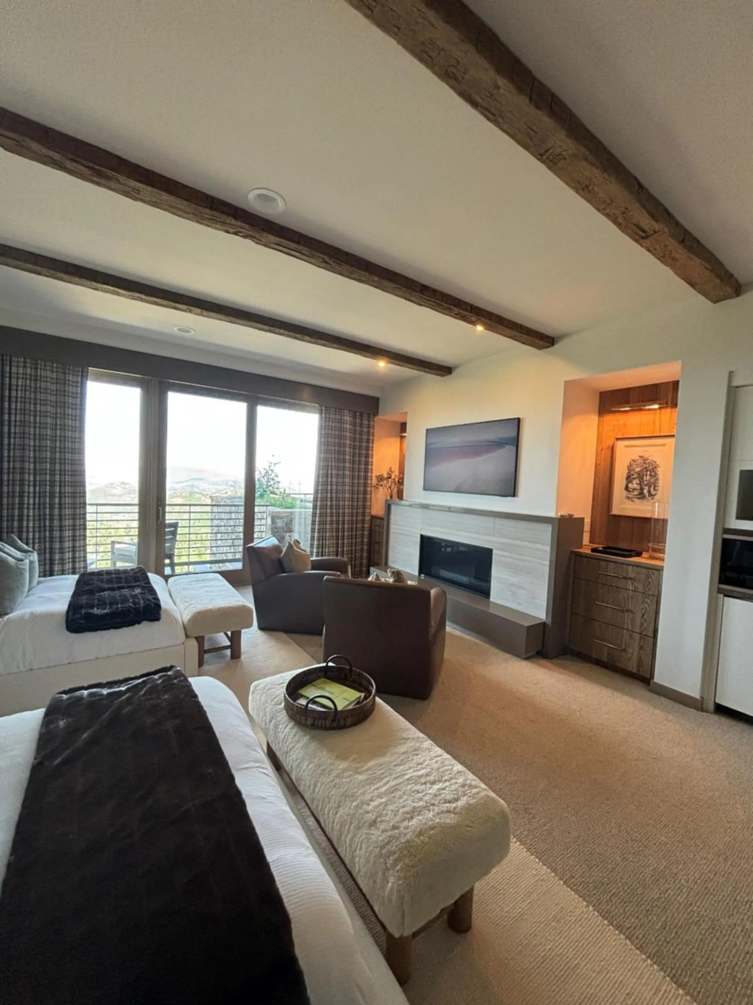 Bedroom, Bed in Stein Eriksen Residences