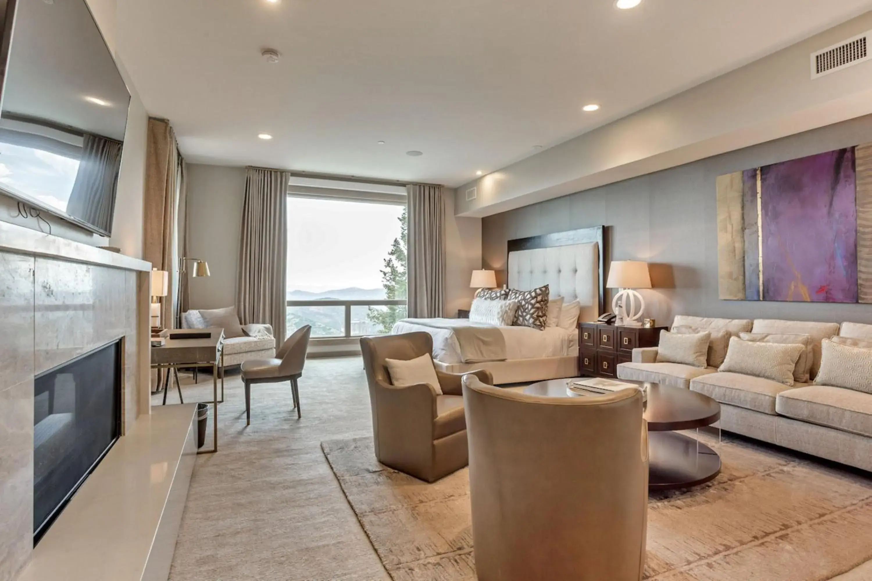 Platinum Room in Stein Eriksen Residences Platinum Room in Stein Eriksen Residences