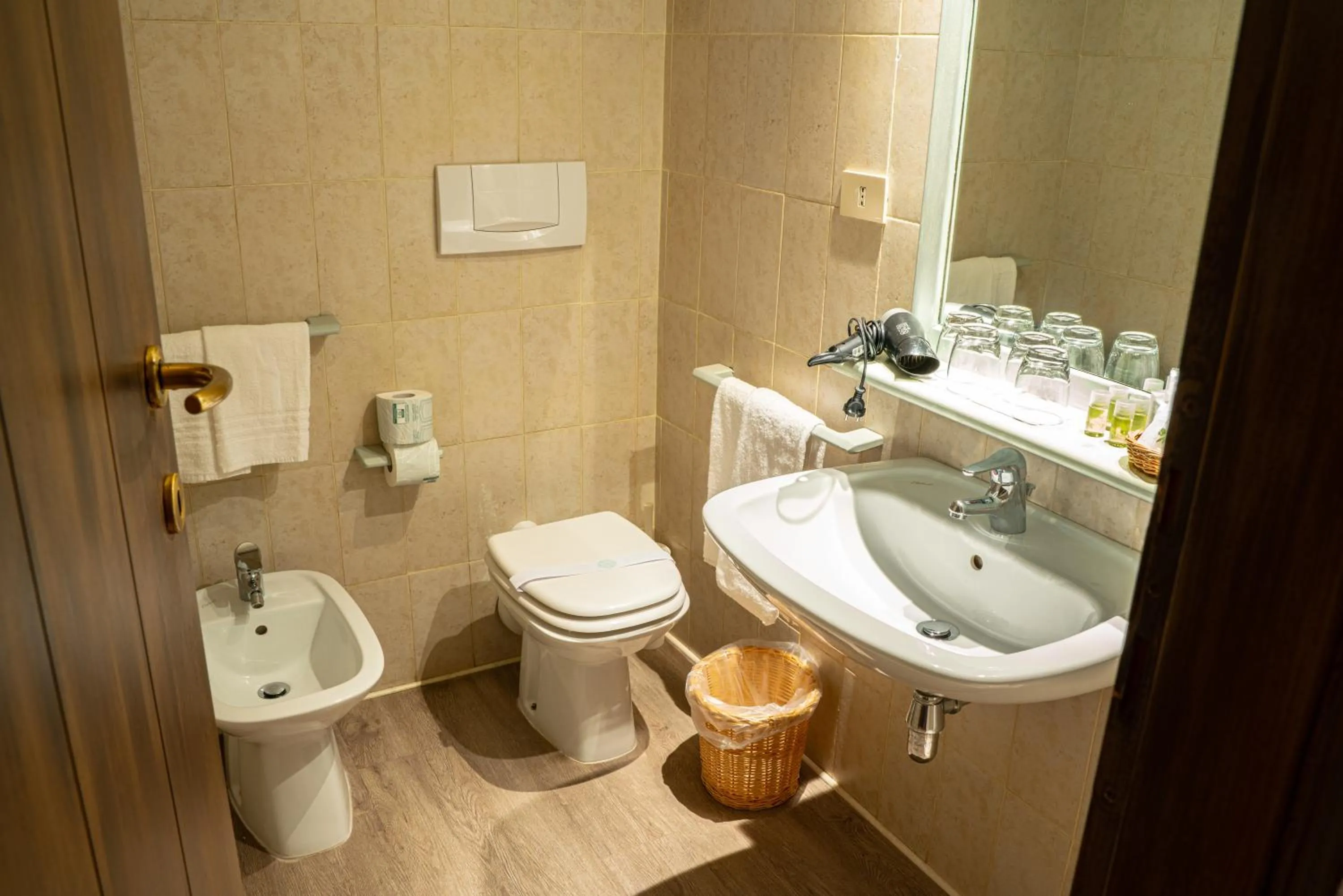 Castello Di Compiano Hotel Relais Museum