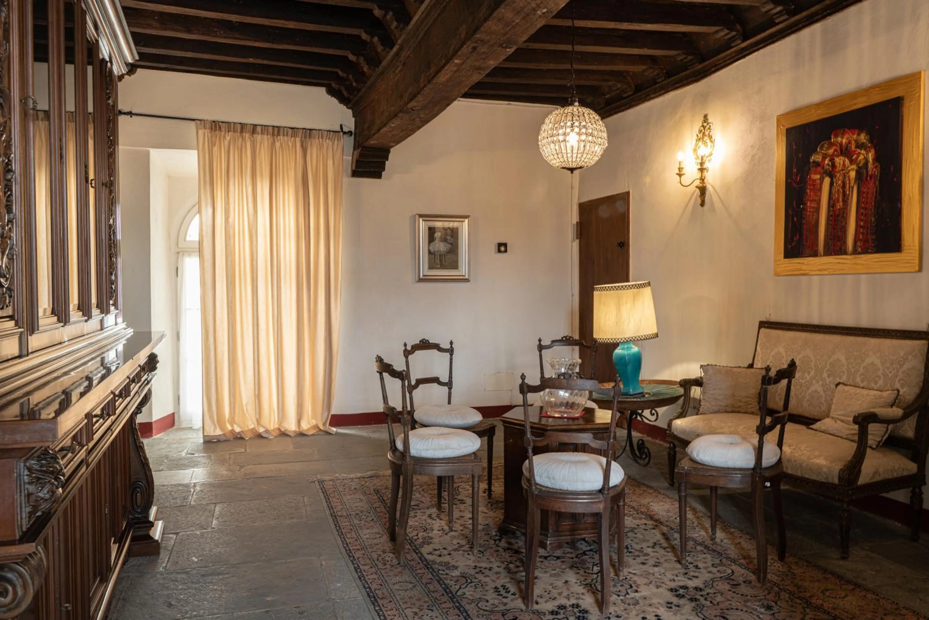 Castello Di Compiano Hotel Relais Museum