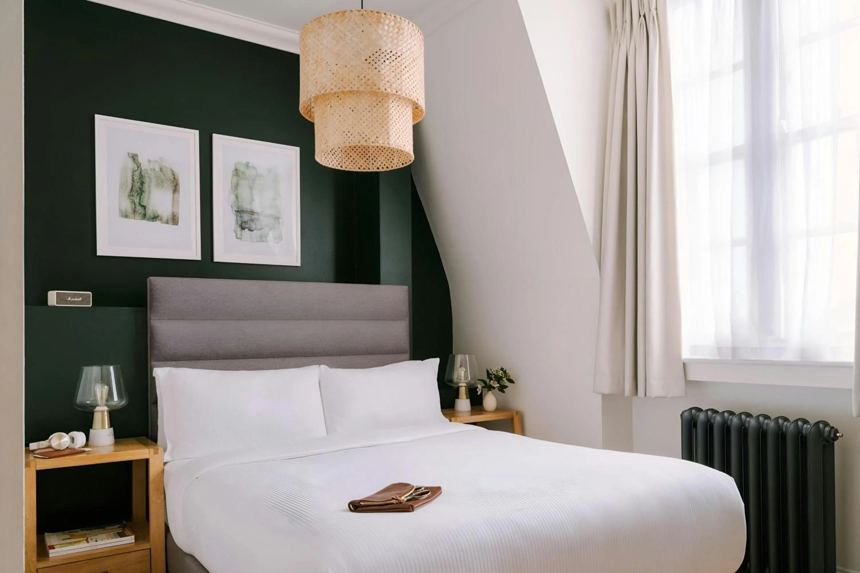 Bedroom, Bed in Chelsea Green Hotel, Sonder by Marriott Bonvoy