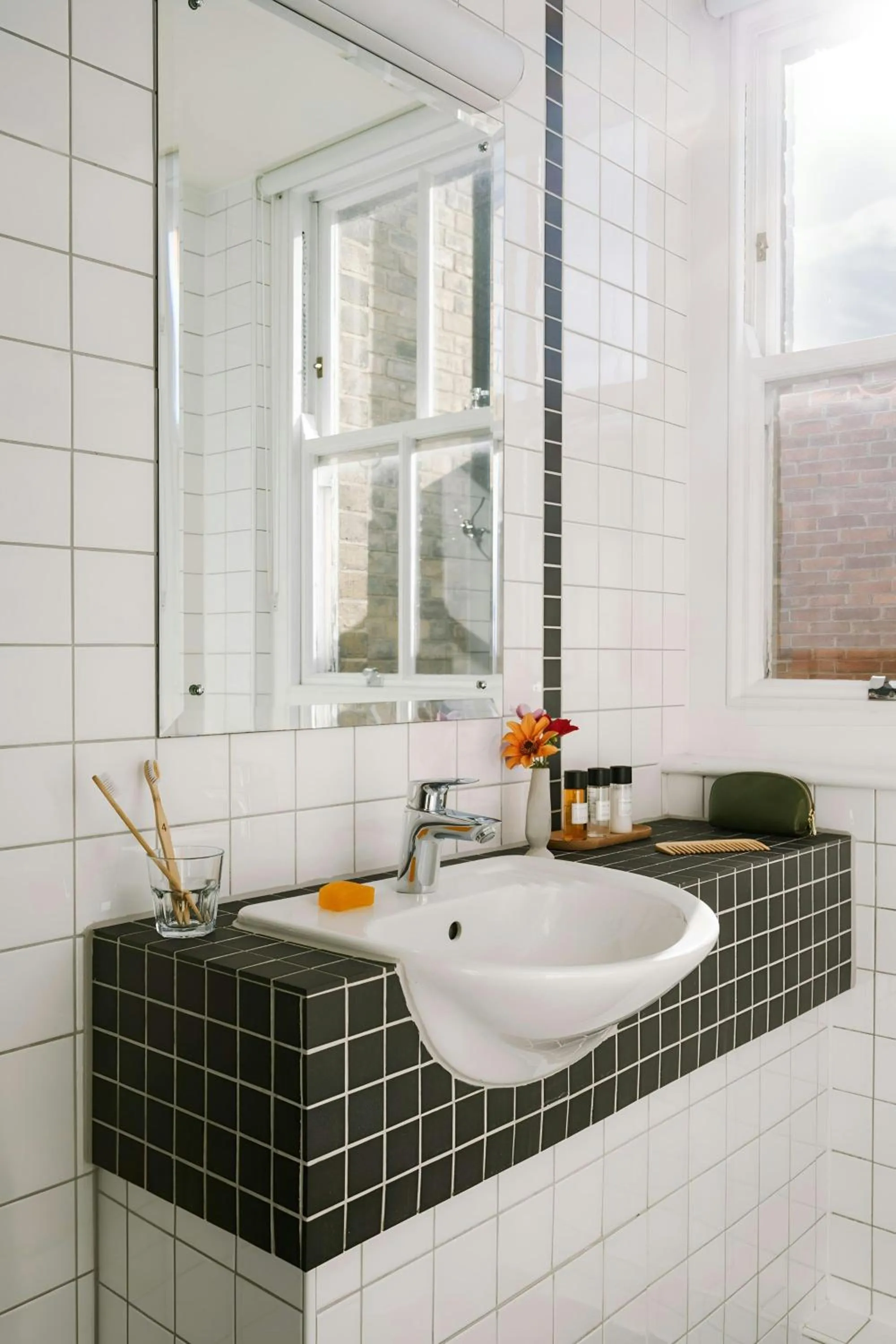 Bathroom in Chelsea Green Hotel, Sonder by Marriott Bonvoy