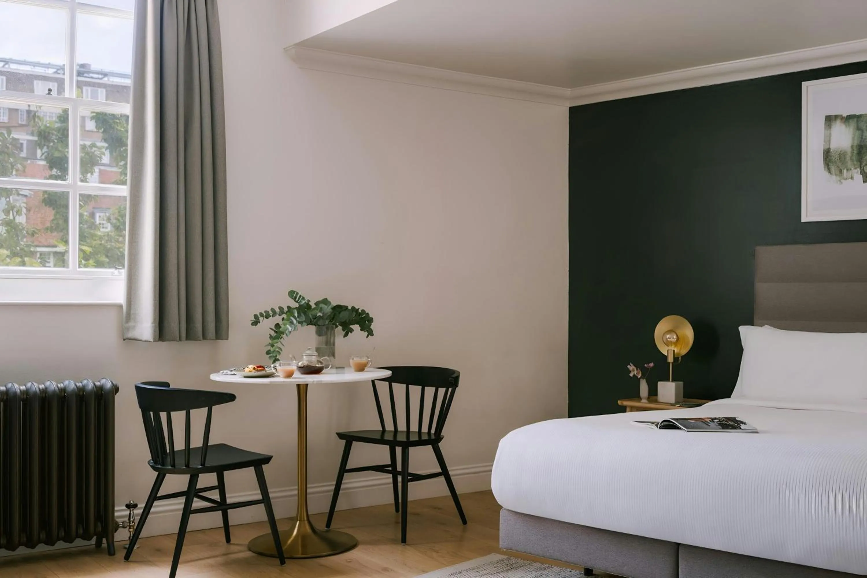 Photo of the whole room, Bed in Chelsea Green Hotel, Sonder by Marriott Bonvoy
