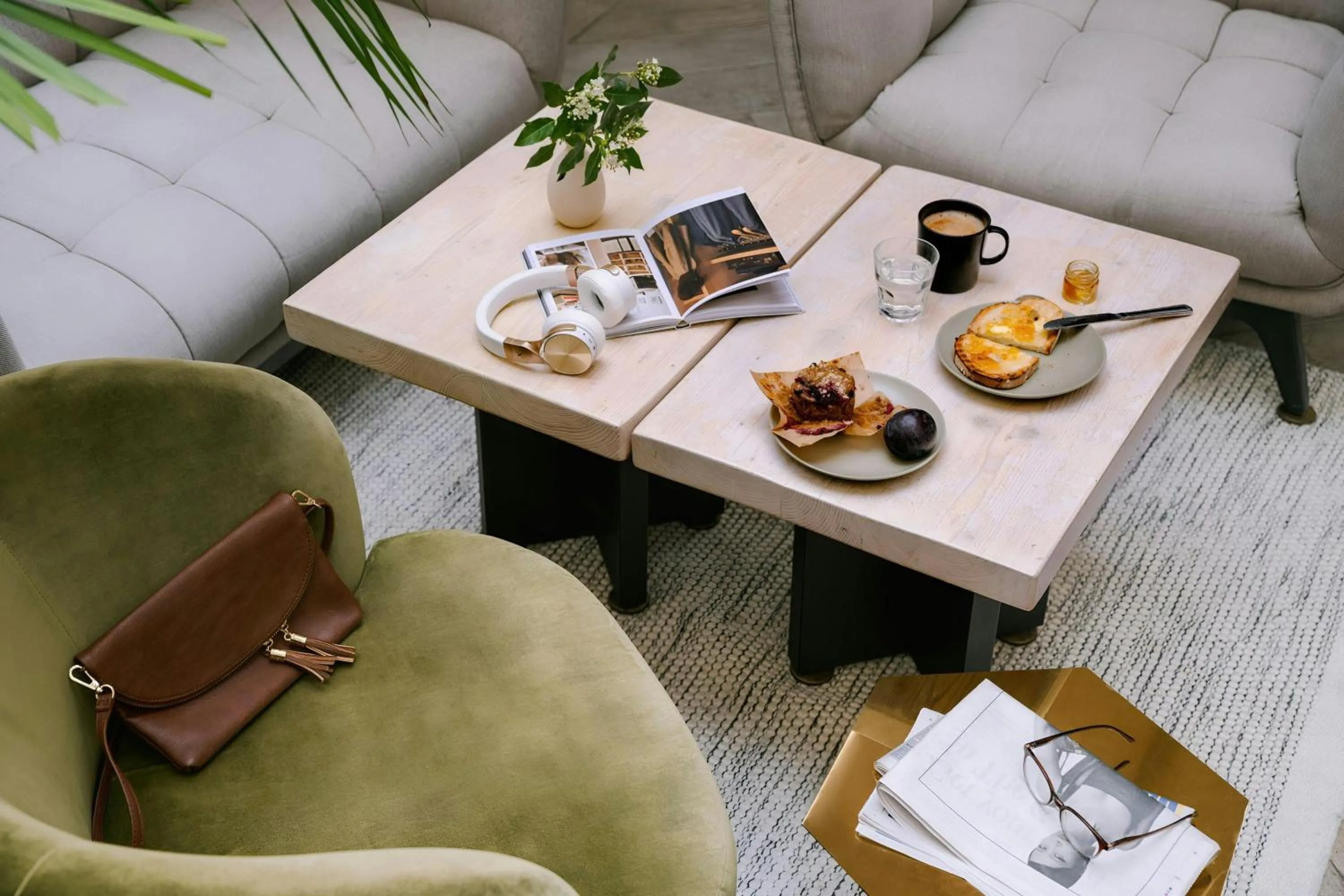 Lounge or bar in Chelsea Green Hotel, Sonder by Marriott Bonvoy