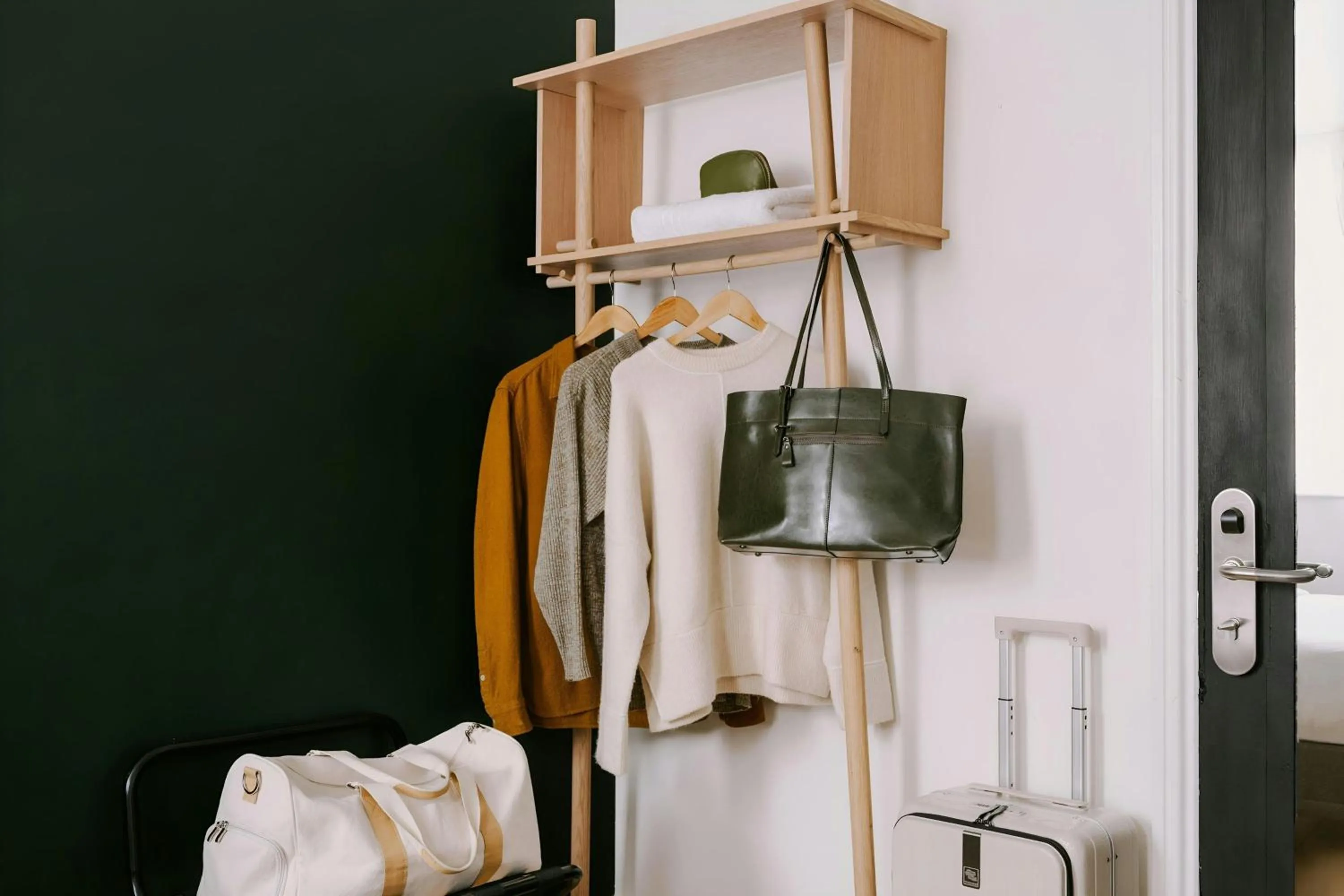 Bedroom in Chelsea Green Hotel, Sonder by Marriott Bonvoy