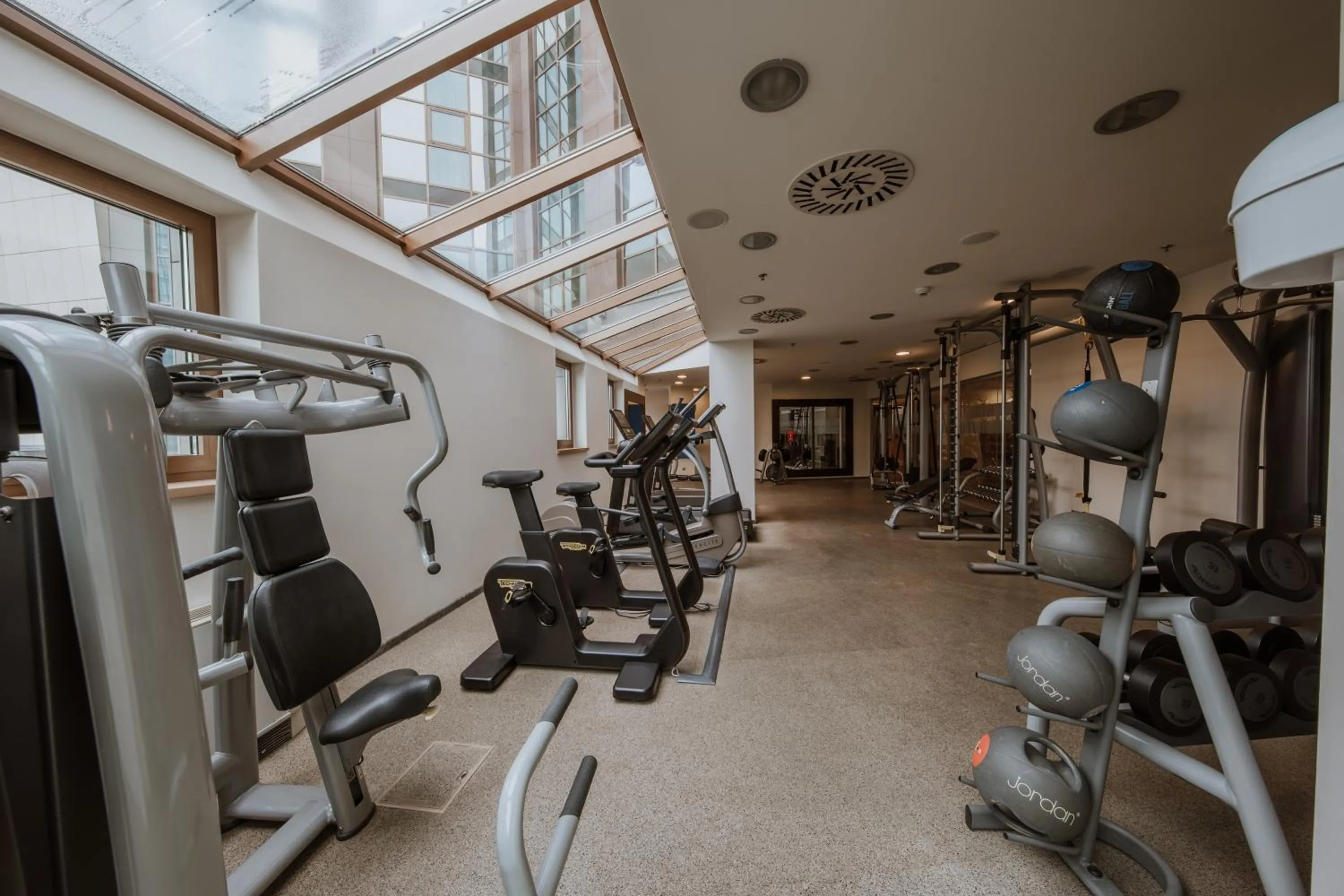 Fitness centre/facilities in DoubleTree by Hilton Bratislava