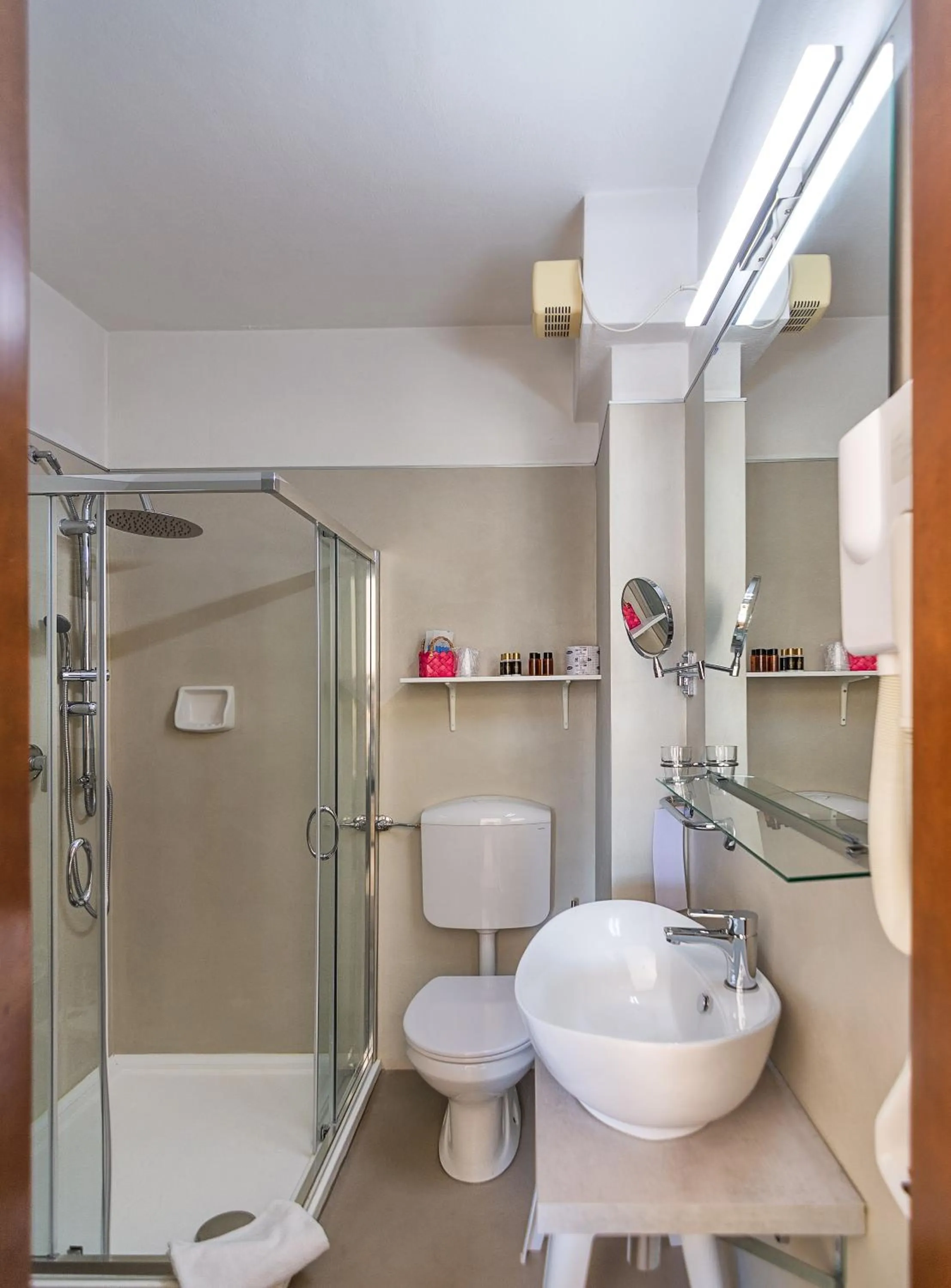 Bathroom in Hotel Tahiti