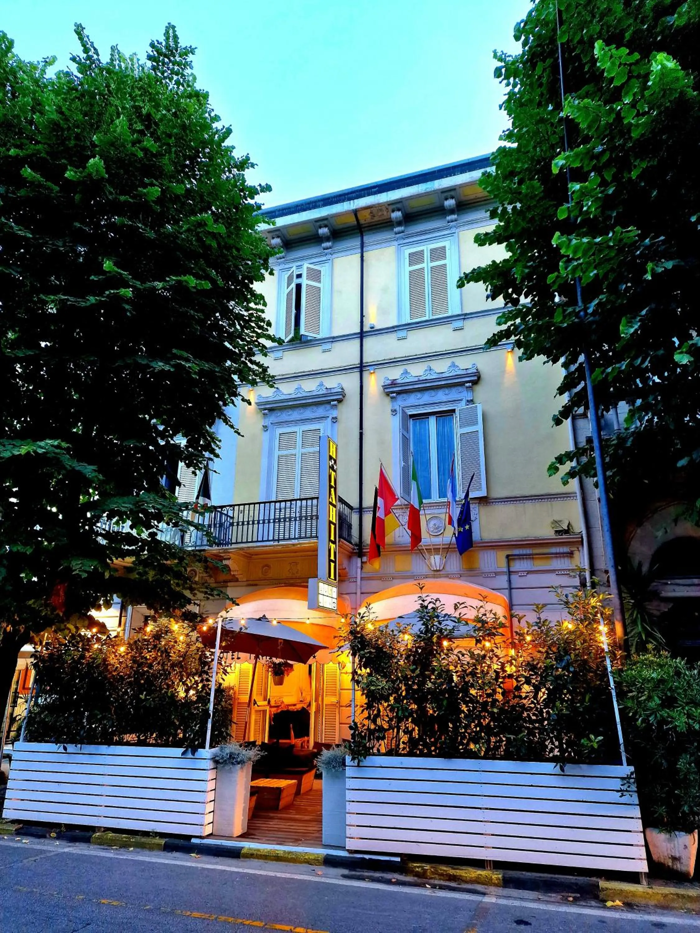 Property building in Hotel Tahiti