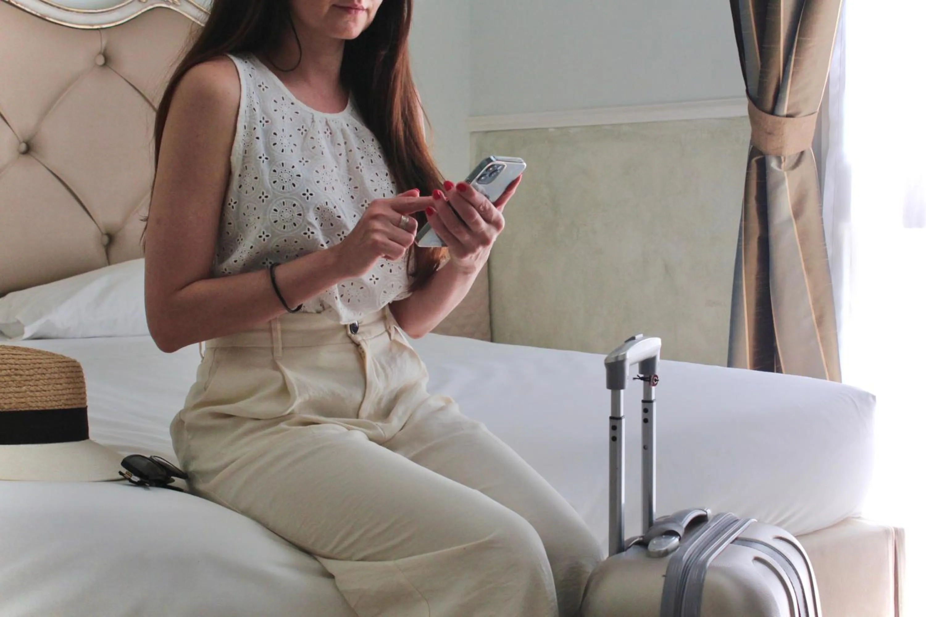 People, Bed in Hotel Tahiti