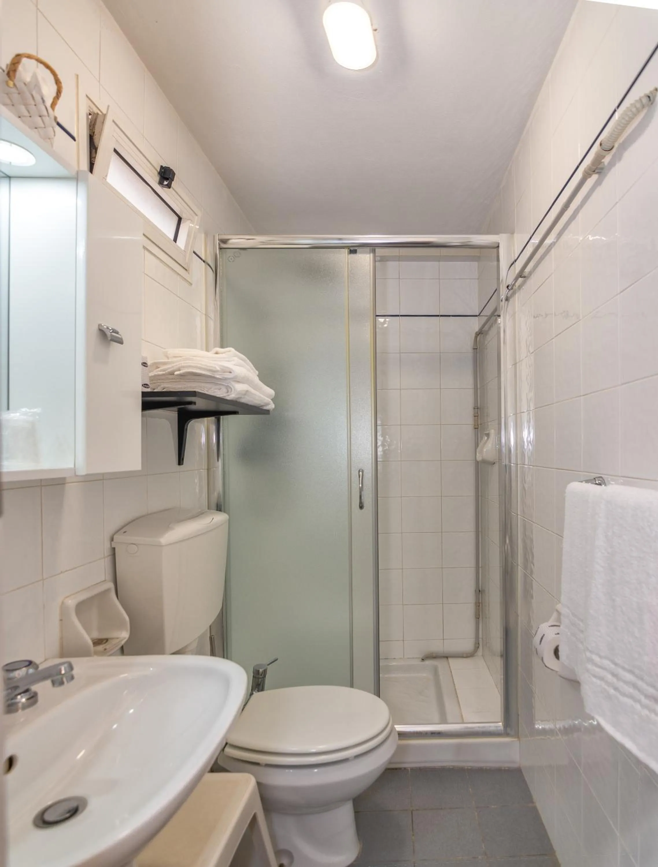 Bathroom in Hotel Tahiti