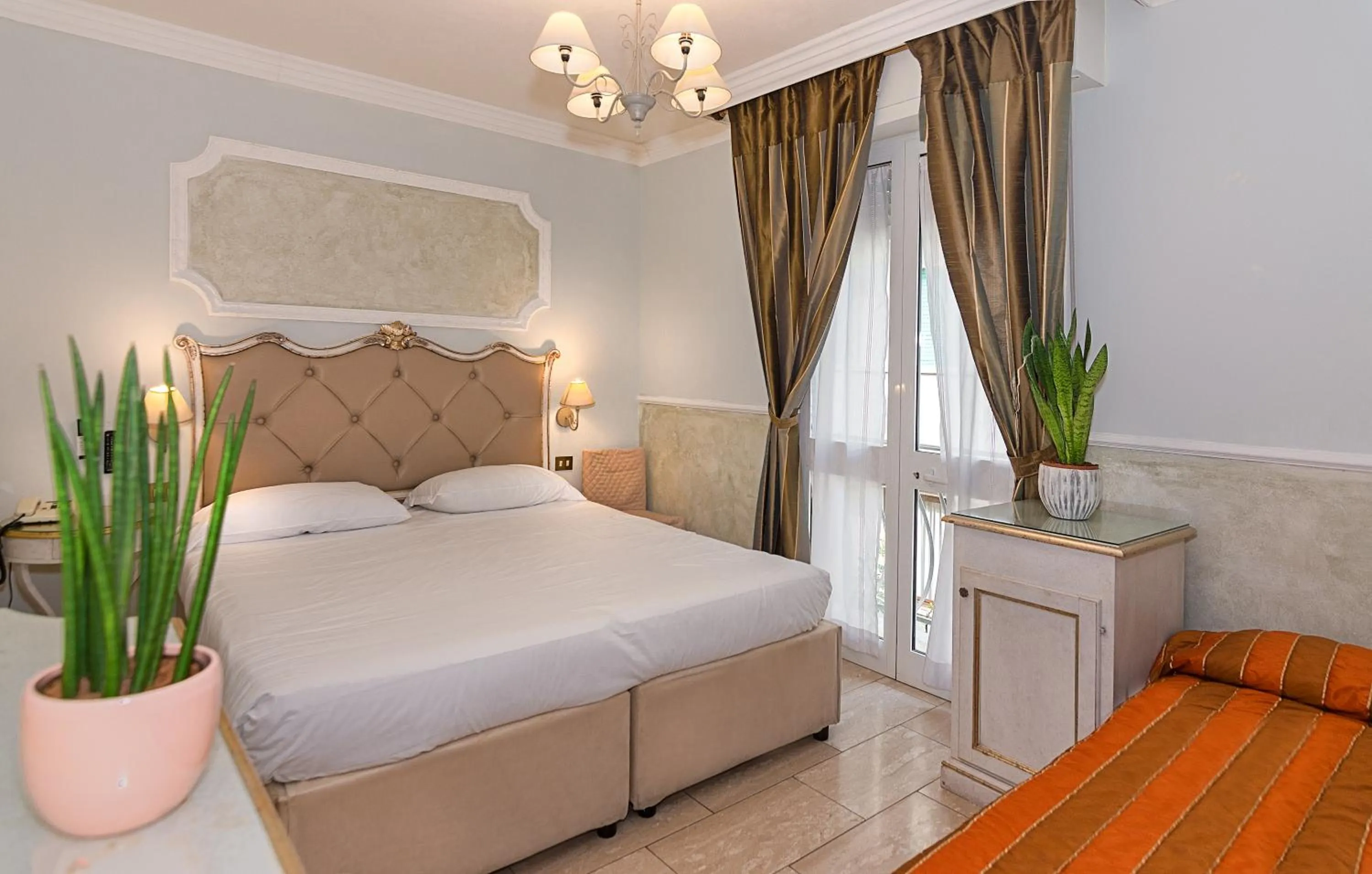 Bedroom, Bed in Hotel Tahiti