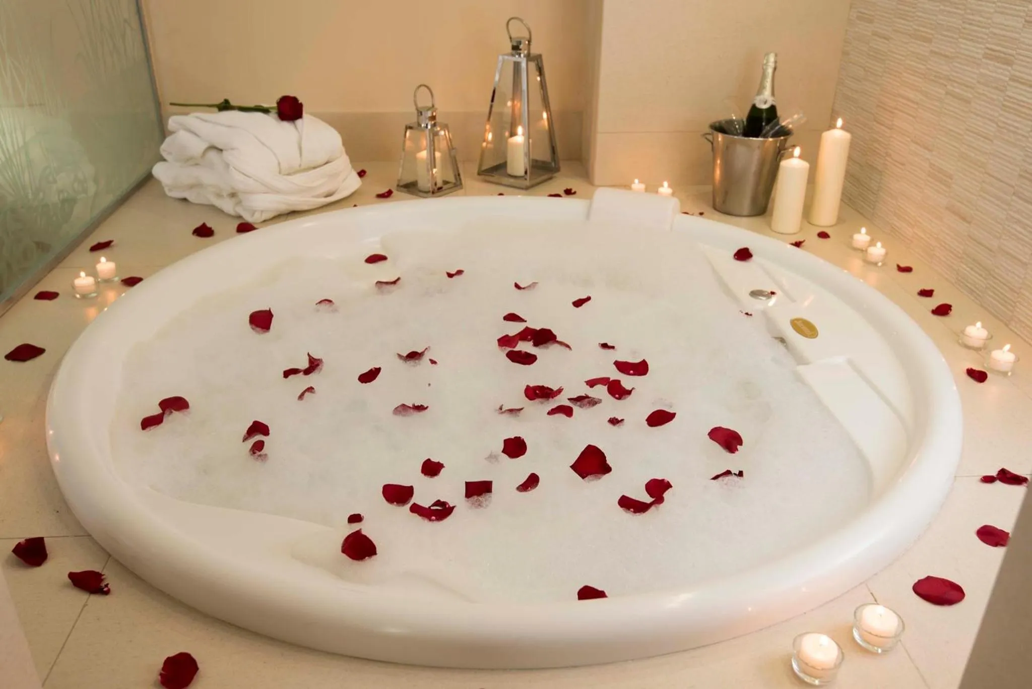 Photo of the whole room in Holiday Inn Montevideo by IHG