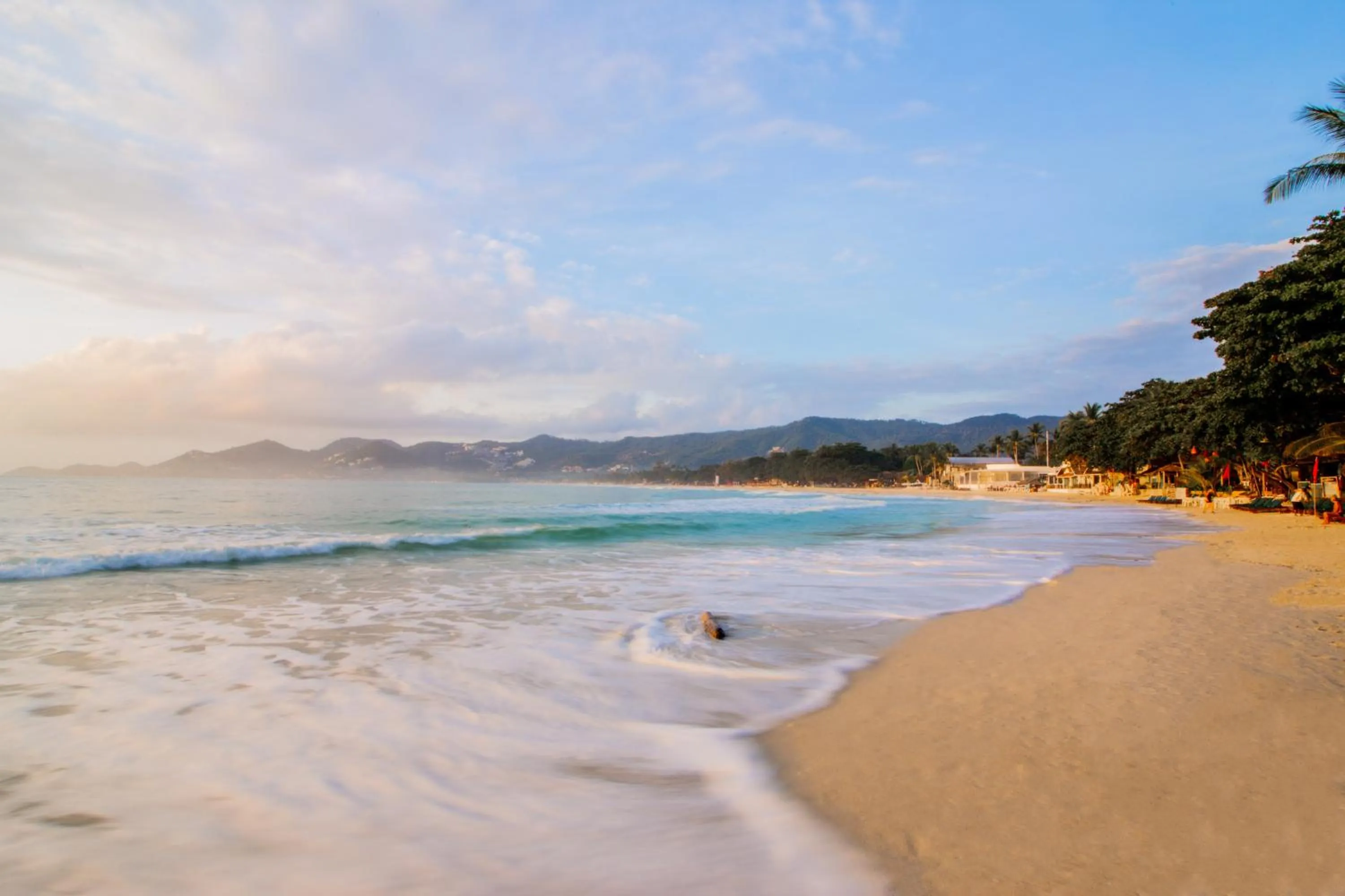 Beach in J4 Samui Hotel - SHA Plus