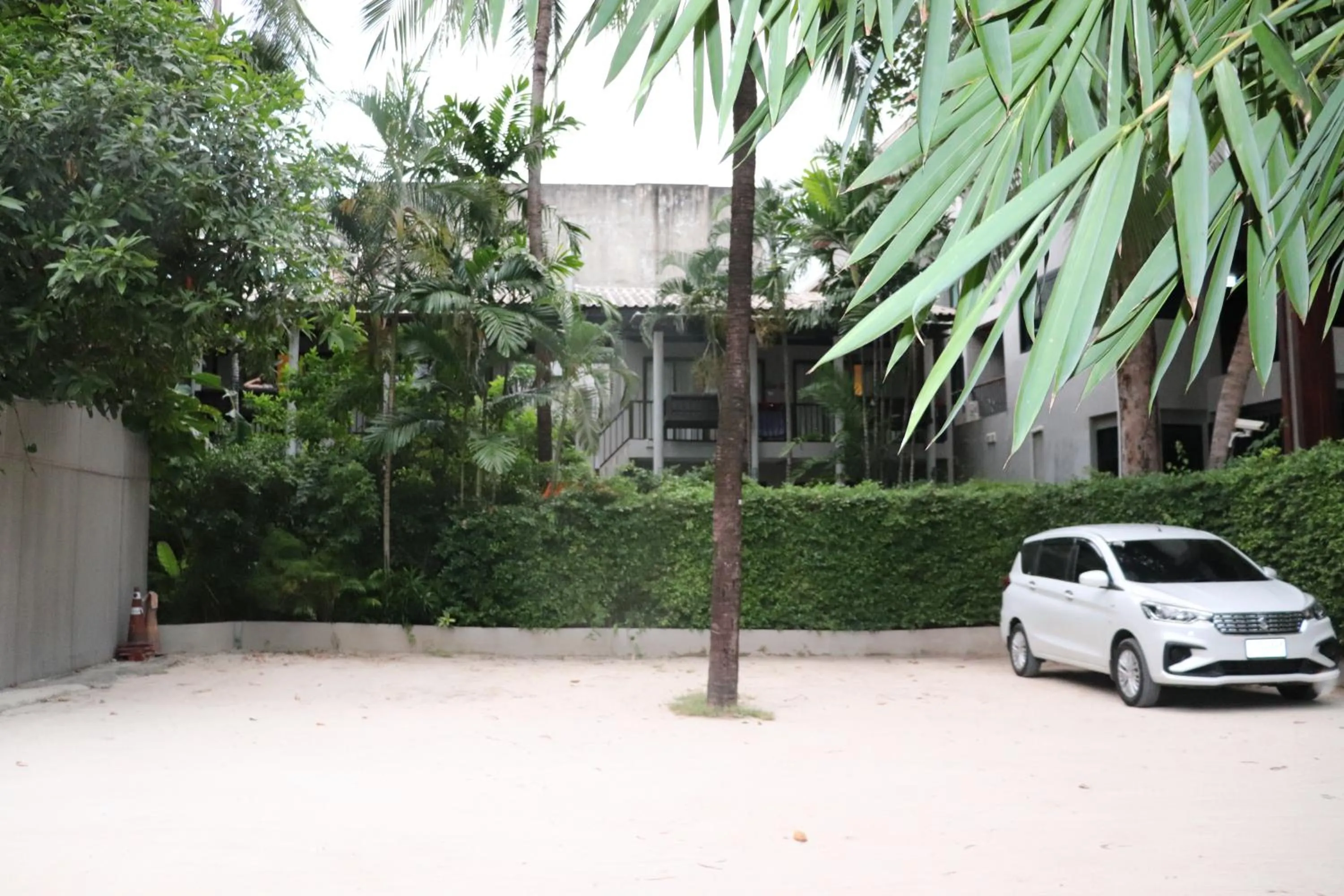 Parking in J4 Samui Hotel - SHA Plus