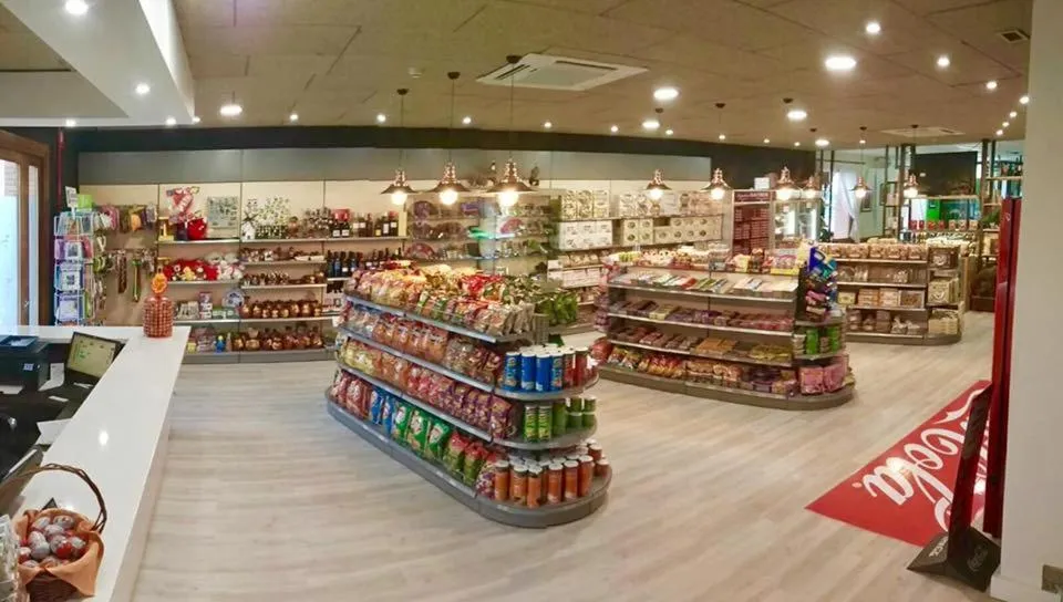 On-site shops in Hotel El Sueño de Jemik