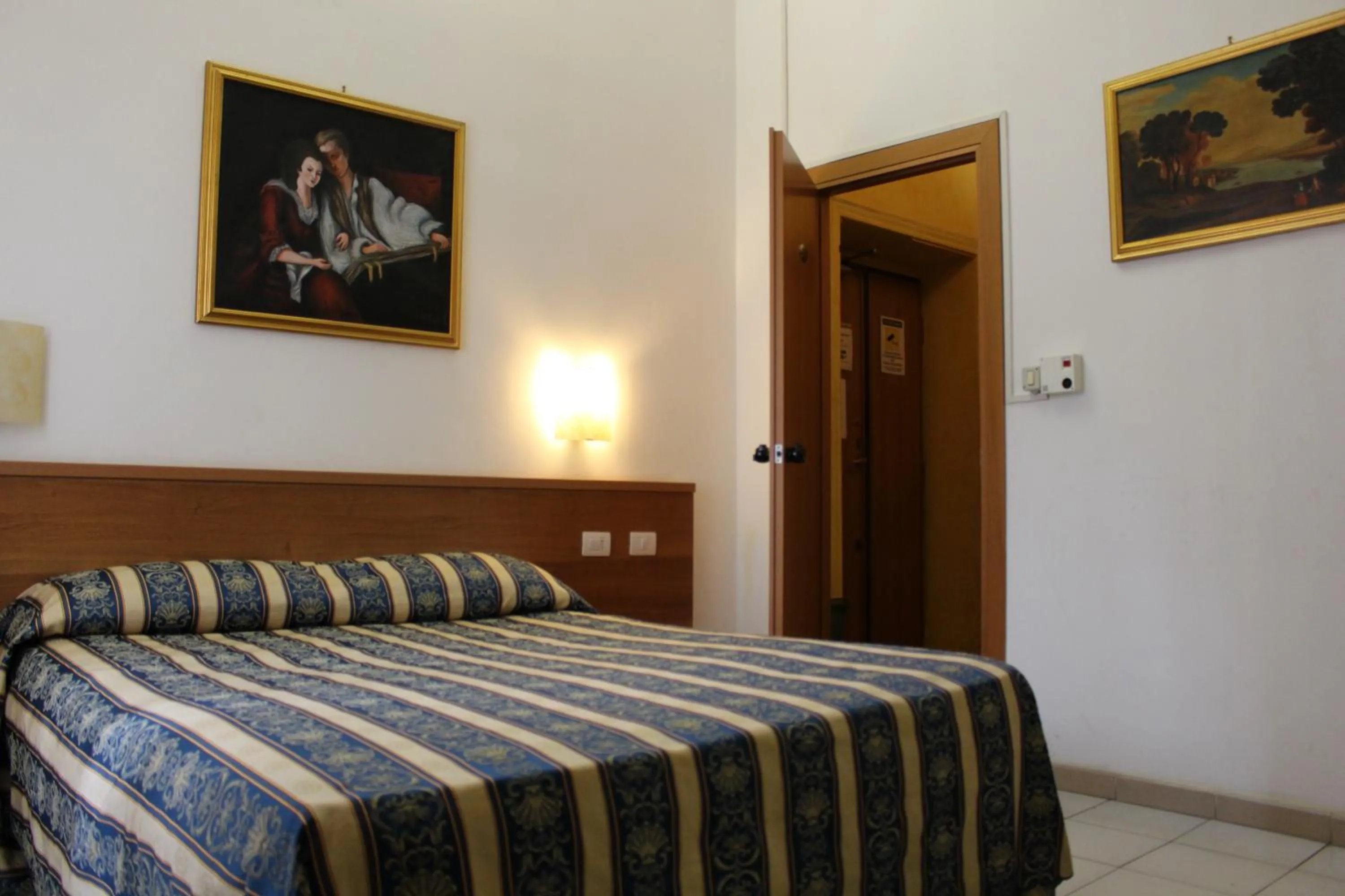 Bed in Hotel Bolognese