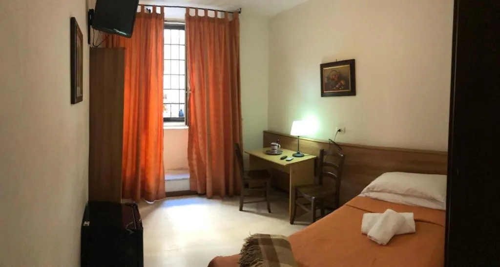 Bed in Hotel Bolognese