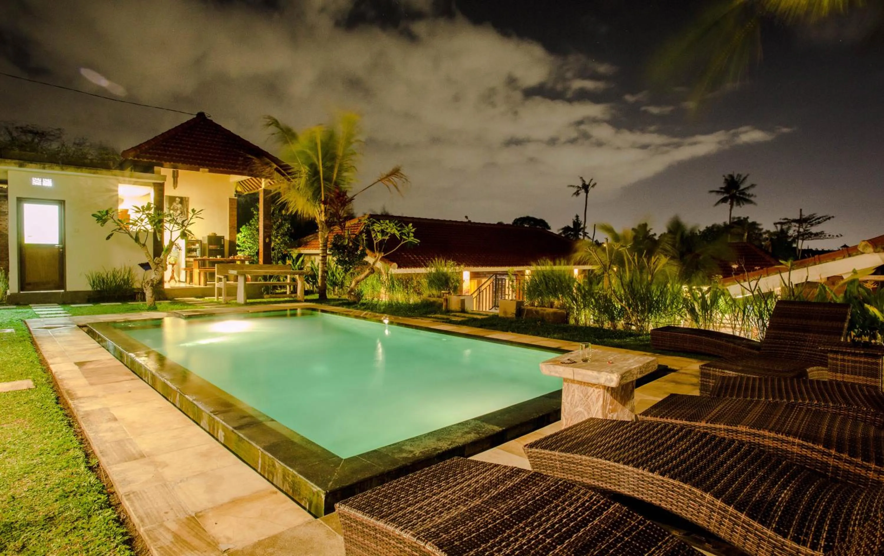 Swimming pool in Umah Nugraha