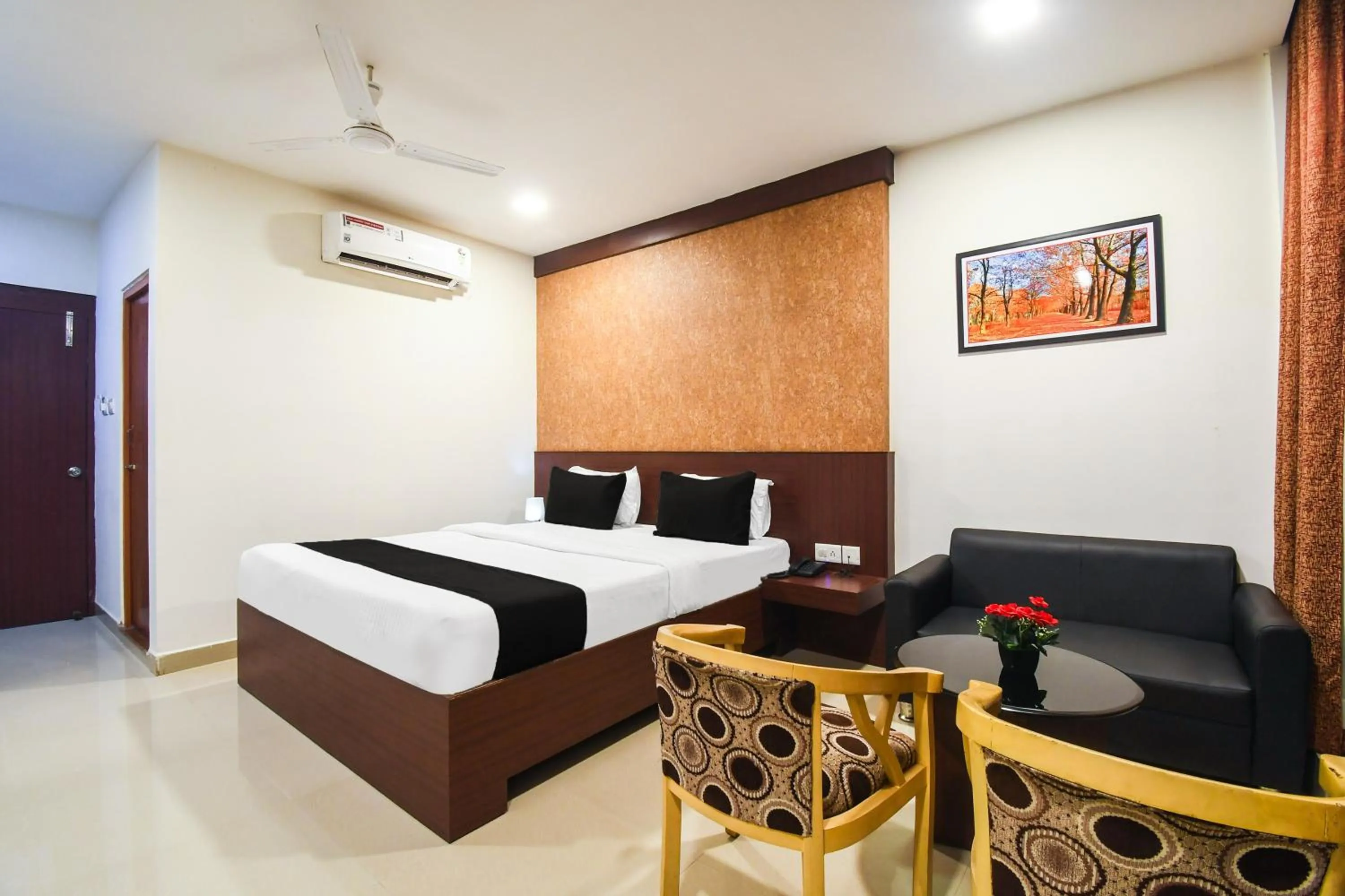 Bedroom in Townhouse Best Inn