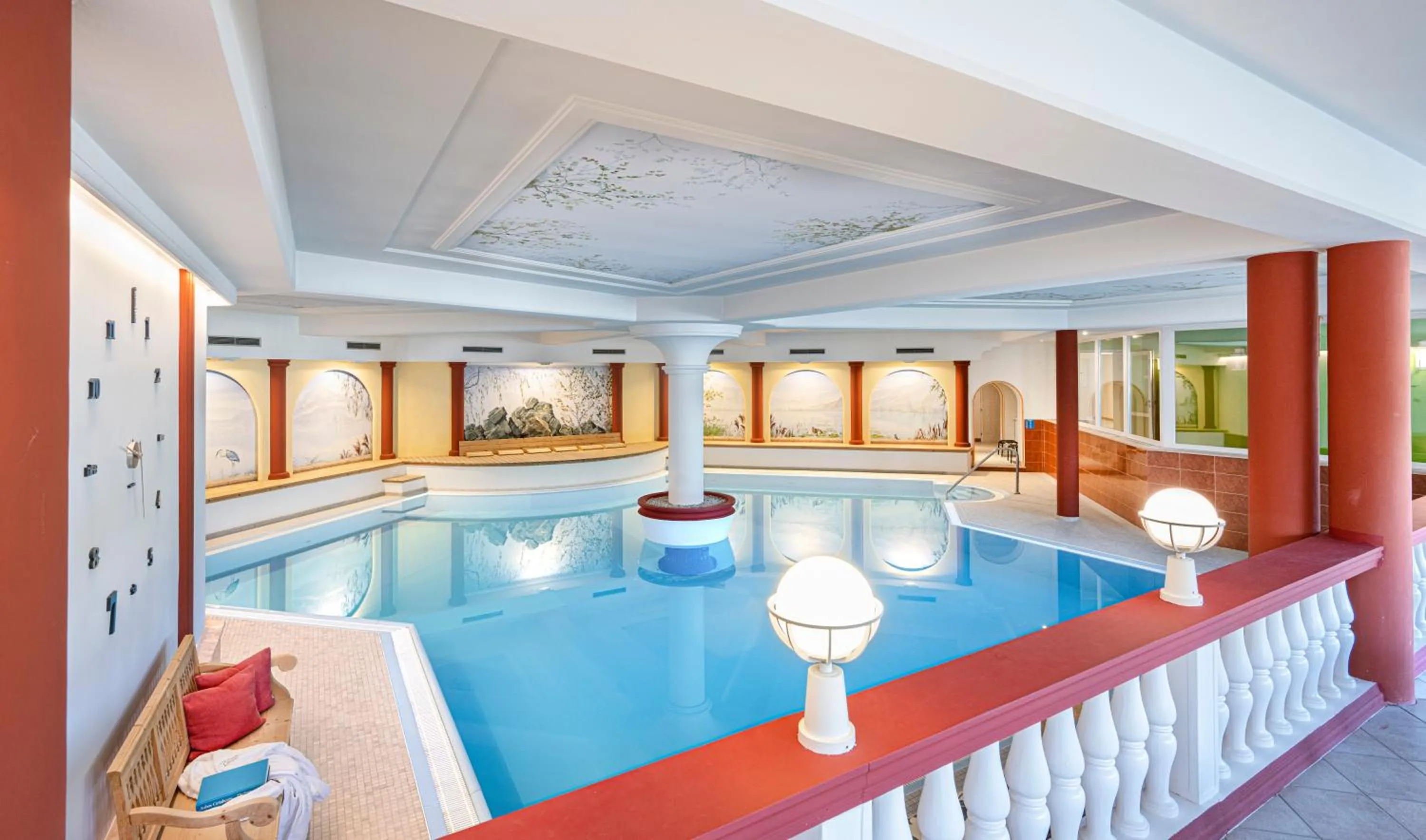 Swimming pool in Activehotel Diana