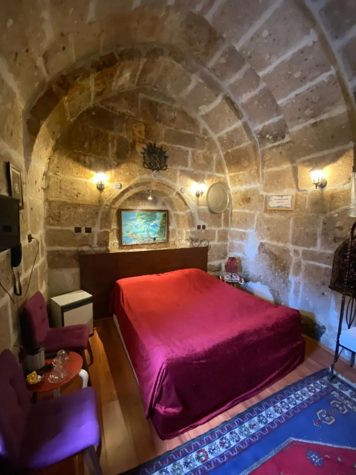 Photo of the whole room, Bed in Kapadokya Ihlara Konaklari & Caves