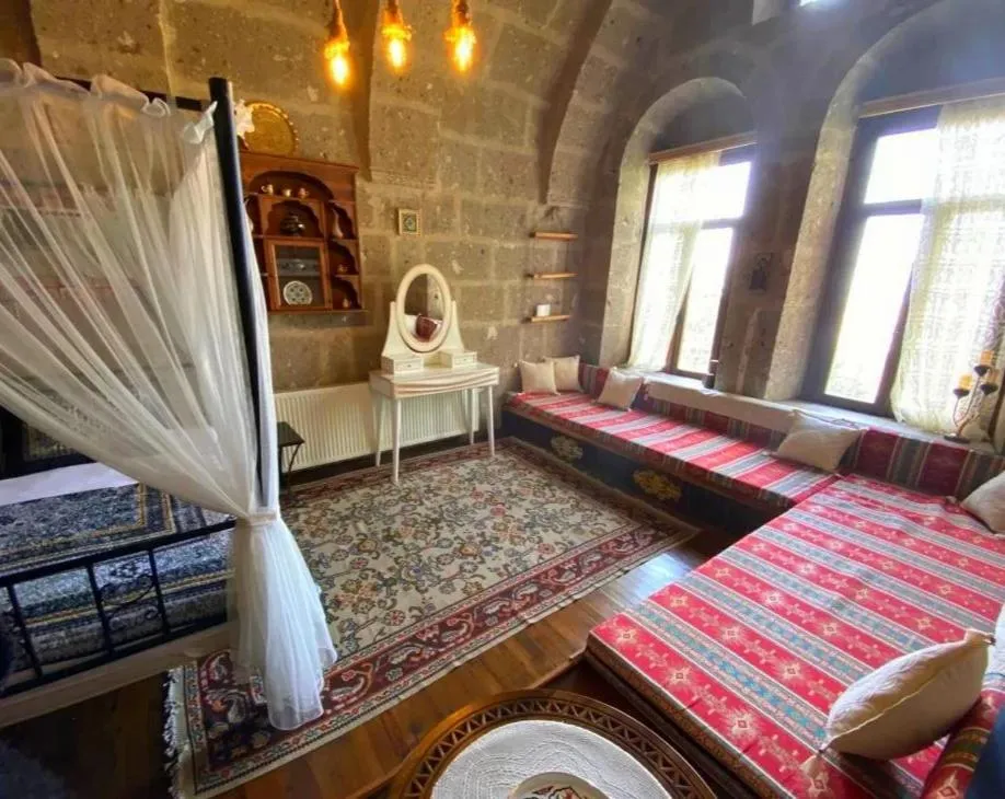 Photo of the whole room, Bed in Kapadokya Ihlara Konaklari & Caves