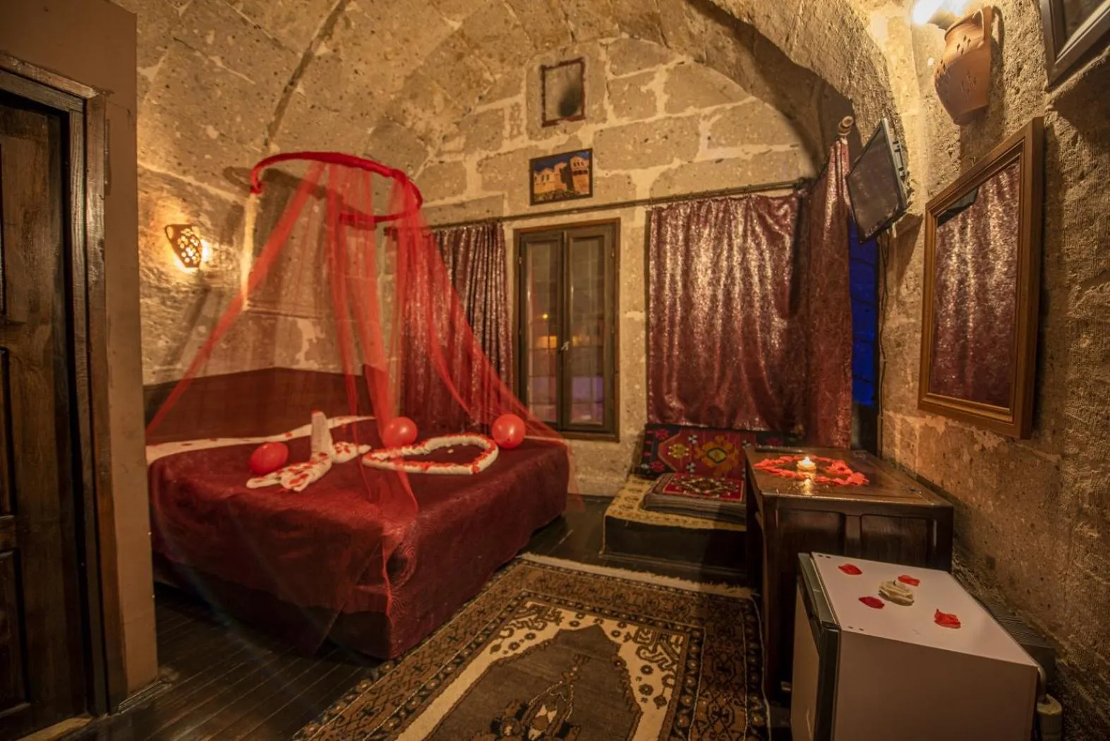 Photo of the whole room, Bed in Kapadokya Ihlara Konaklari & Caves