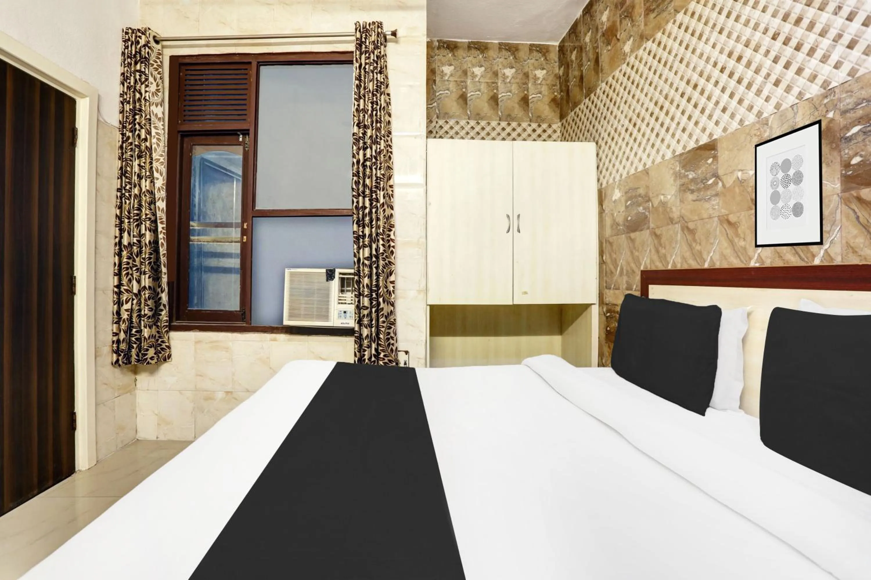 Bedroom, Bed in Hotel O Jammu Near Ragunath Bazaar Formerly GoodWill