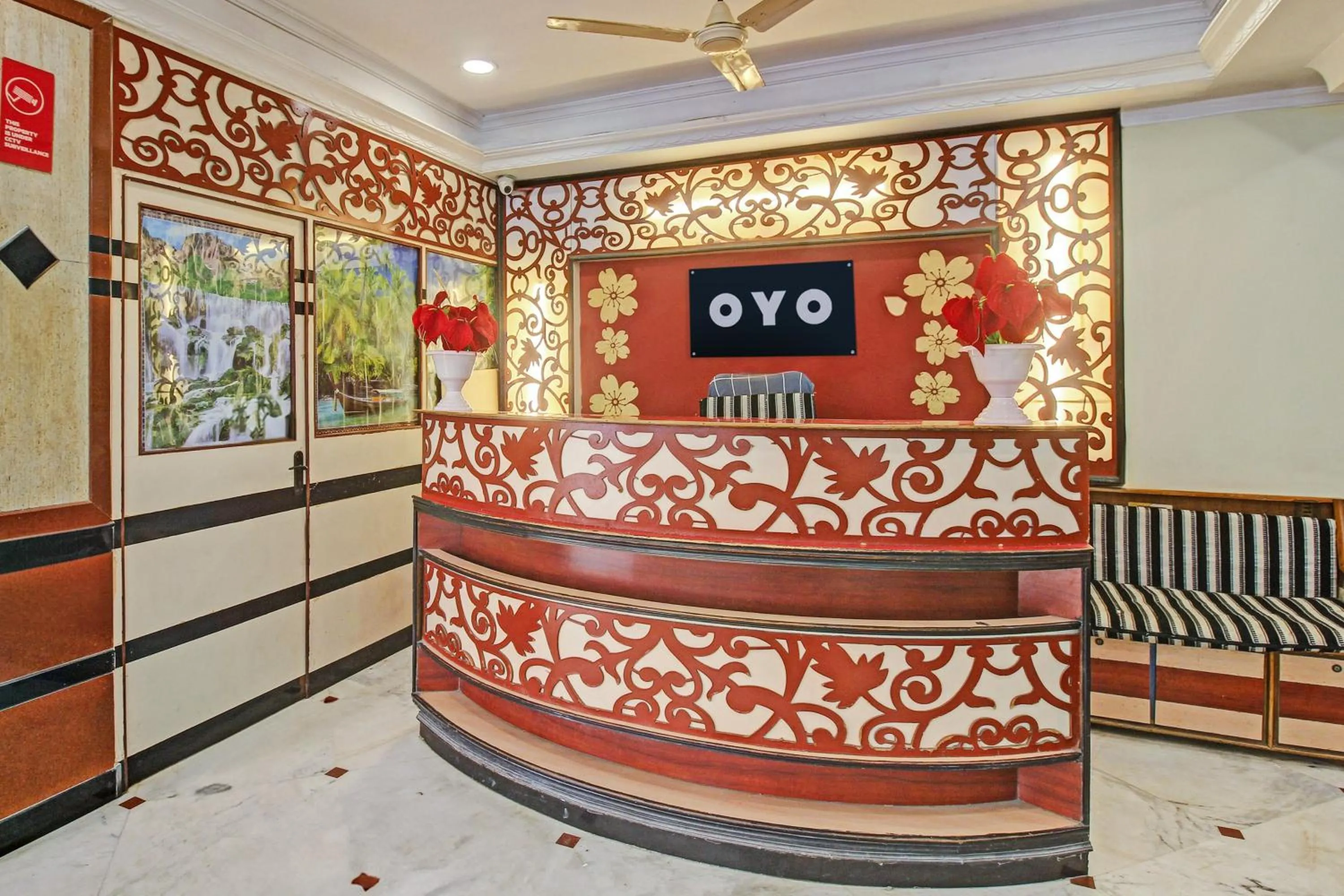 Lobby or reception in Hotel O Ruma Near Nampally Railway Station