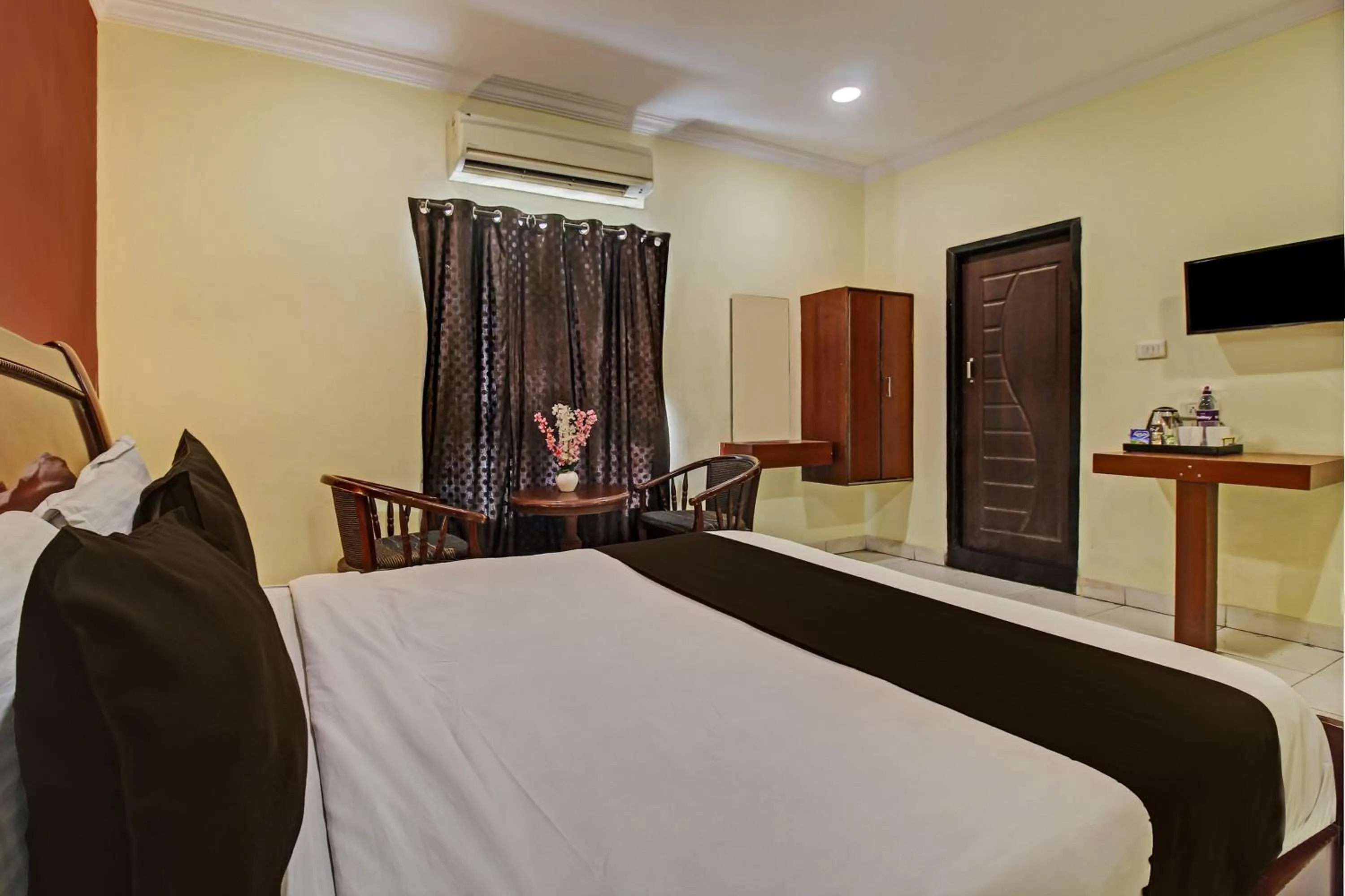 Bedroom, Bed in Hotel O Ruma Near Nampally Railway Station