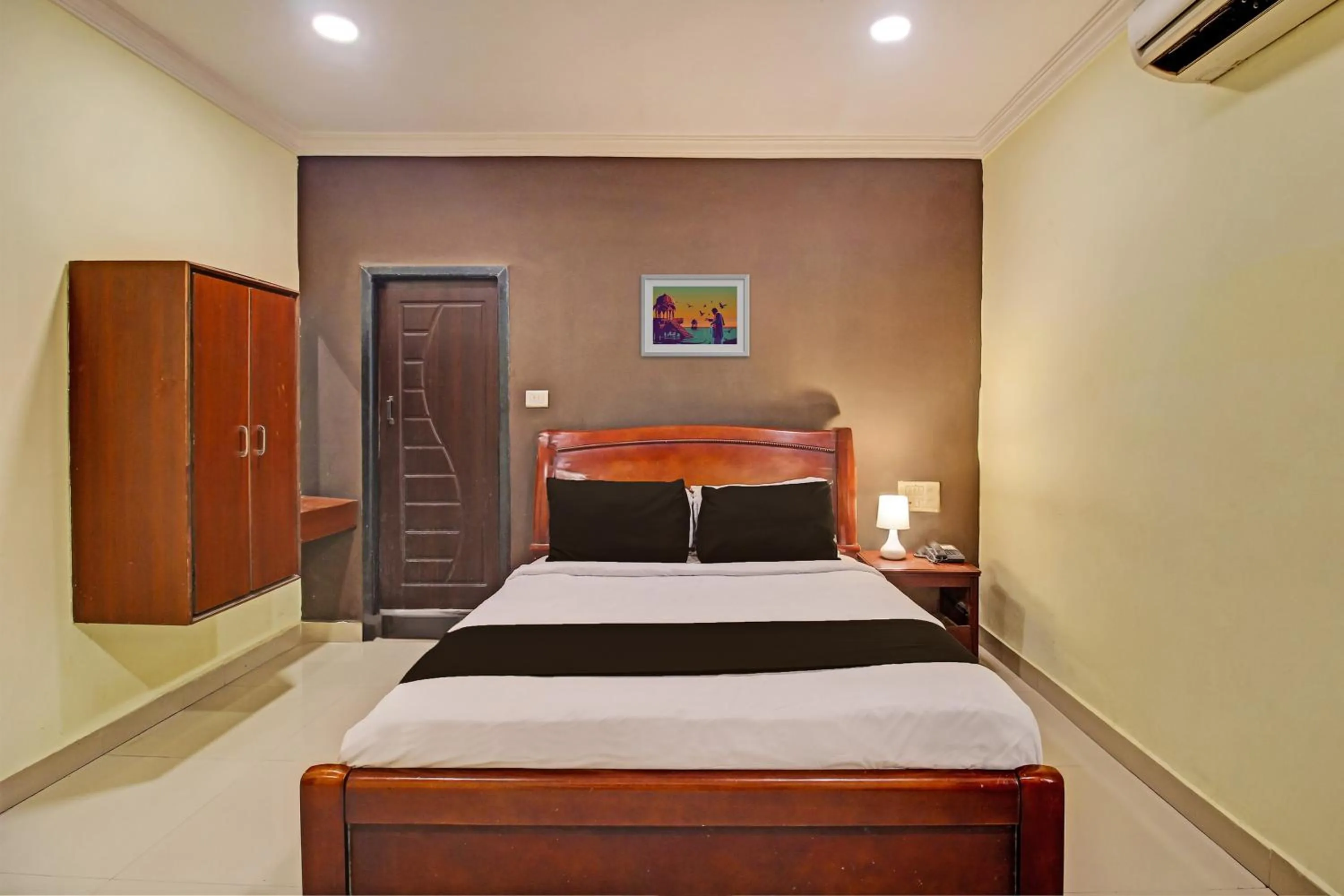 Bedroom, Bed in Hotel O Ruma Near Nampally Railway Station