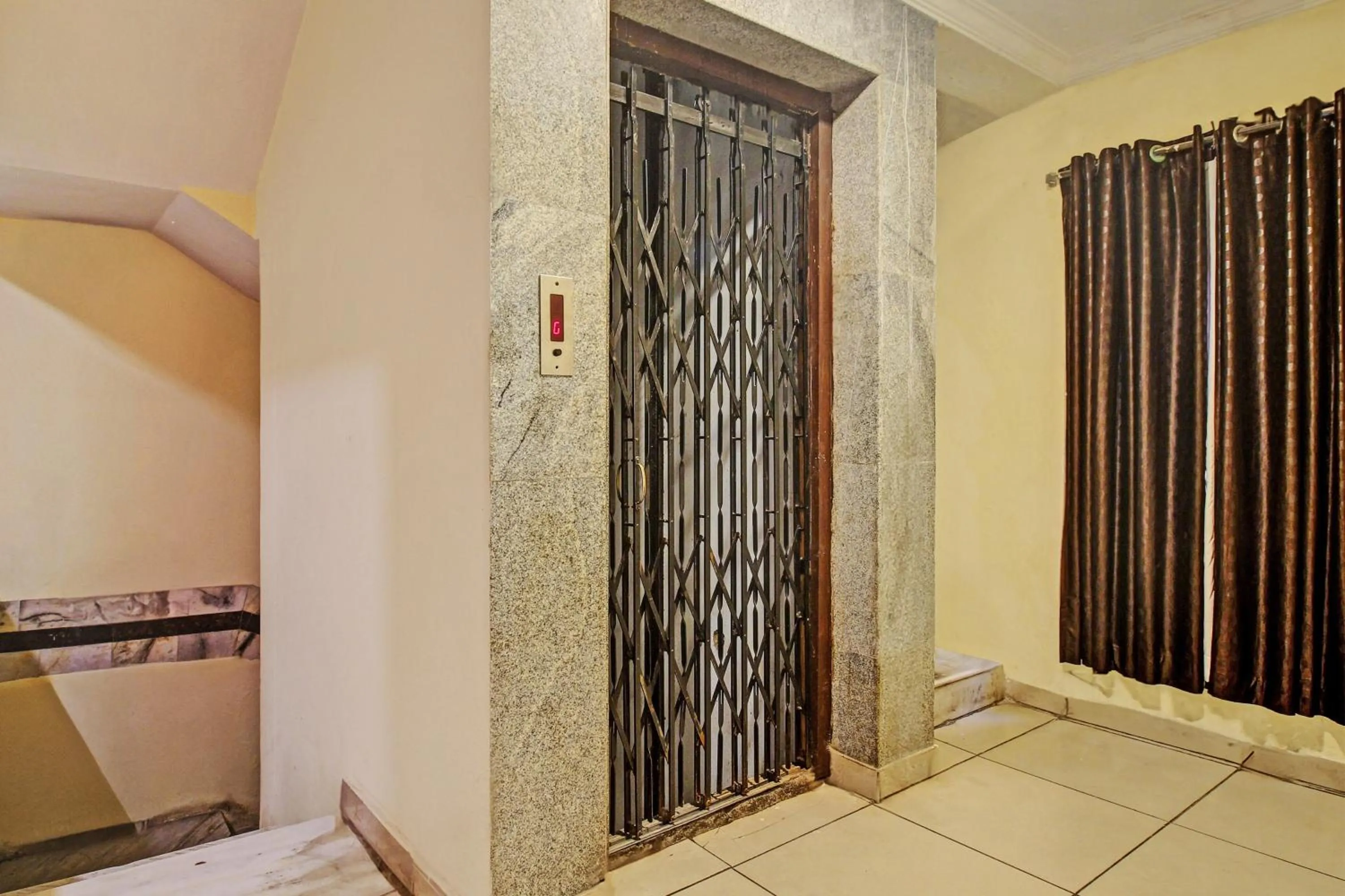 Lobby or reception in Hotel O Ruma Near Nampally Railway Station