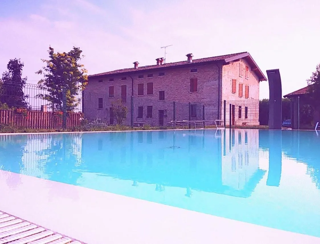 Swimming pool in La Garzaga Turismo Rurale