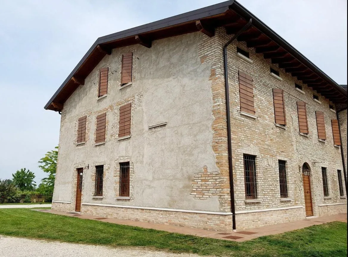 Decorative detail in La Garzaga Turismo Rurale