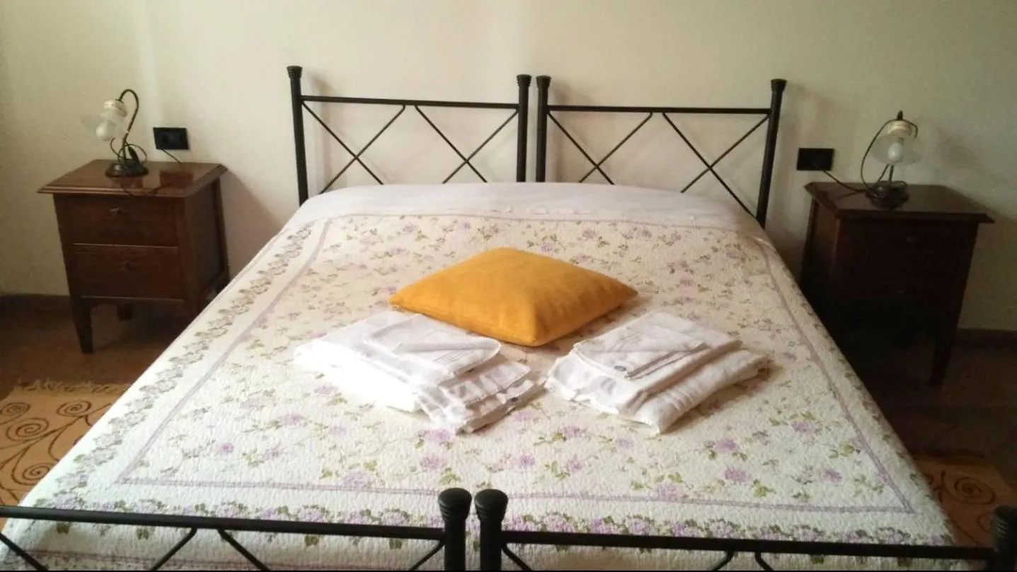 Bedroom in La Garzaga Turismo Rurale