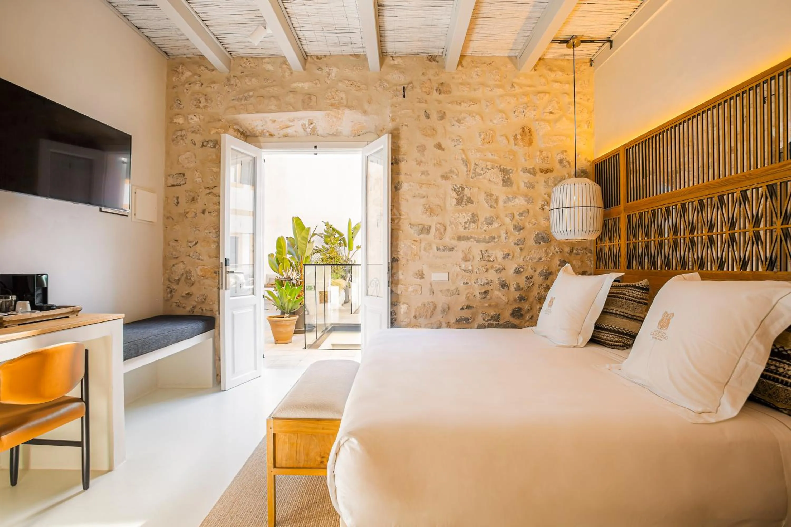 Photo of the whole room, Bed in Hotel La Torre del Canonigo - Small Luxury Hotels