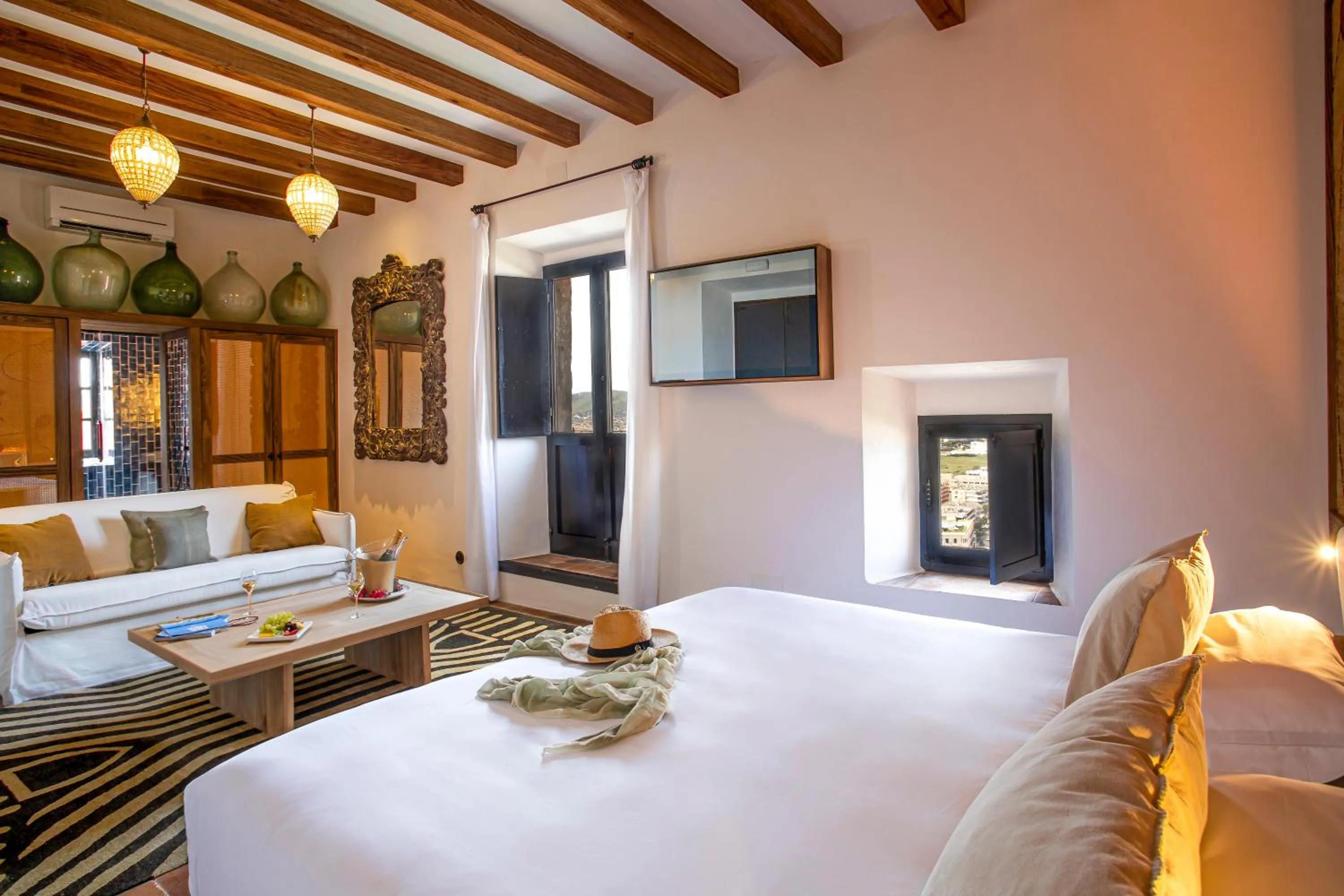Photo of the whole room, Bed in Hotel La Torre del Canonigo - Small Luxury Hotels